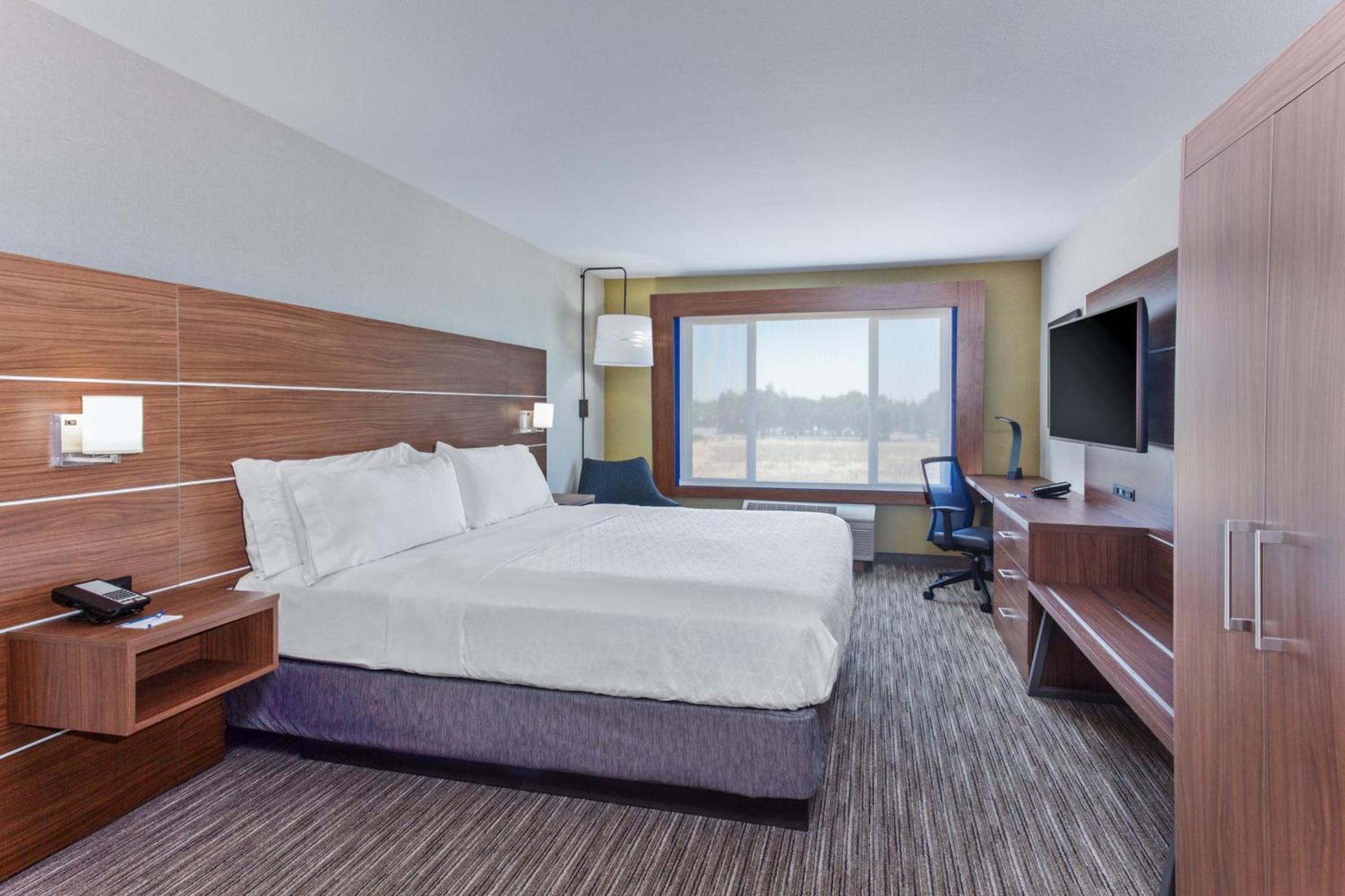 Holiday Inn Express Elk Grove West I-5 by IHG photo 24