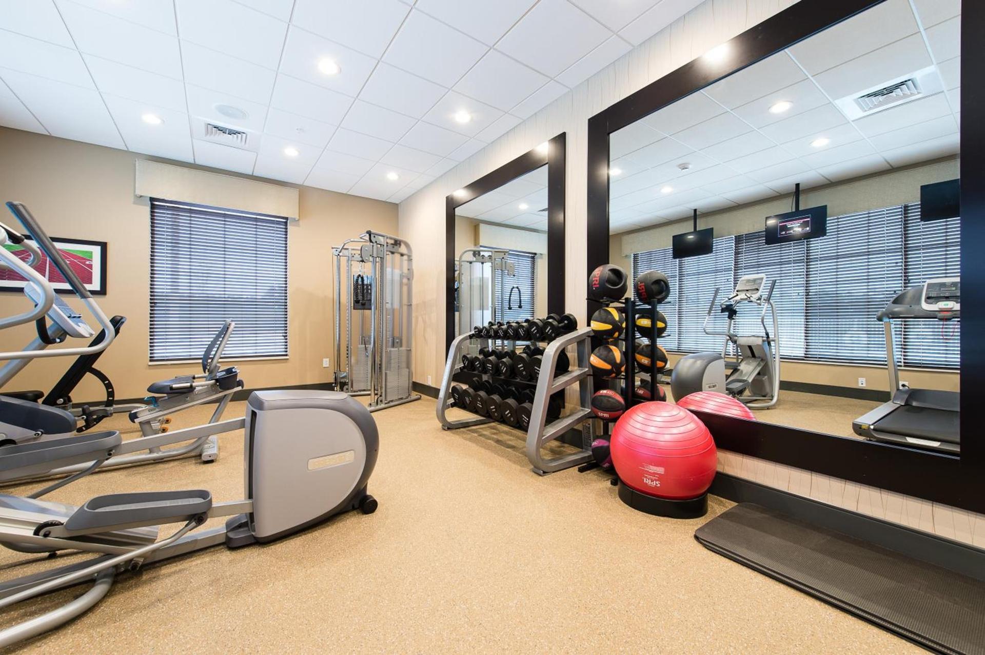 Holiday Inn Express & Suites Aiken by IHG photo 43
