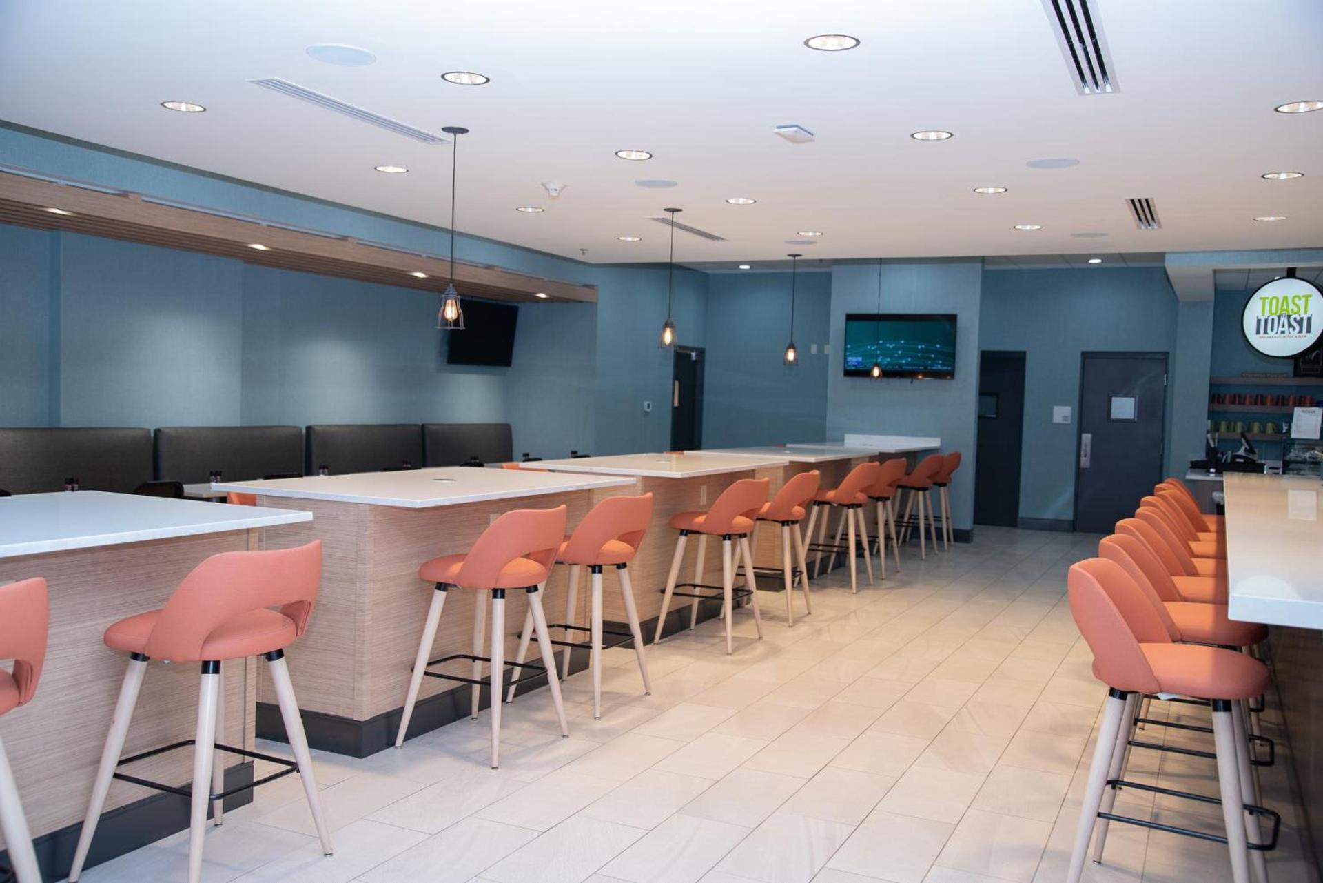 Holiday Inn & Suites - Fayetteville W-Fort Bragg Area by IHG photo 5