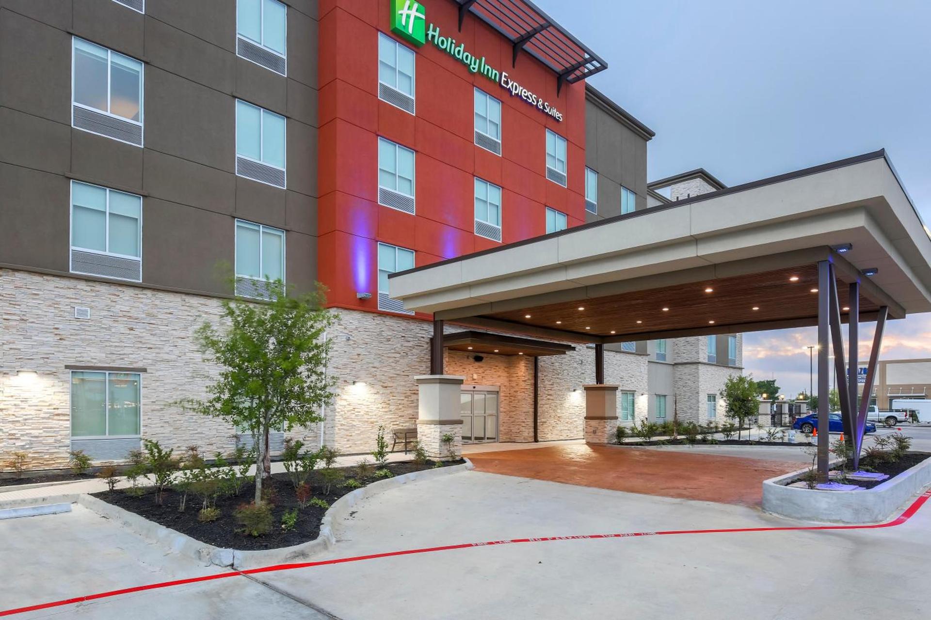 Holiday Inn Express & Suites Houston - Hobby Airport Area by IHG photo 60