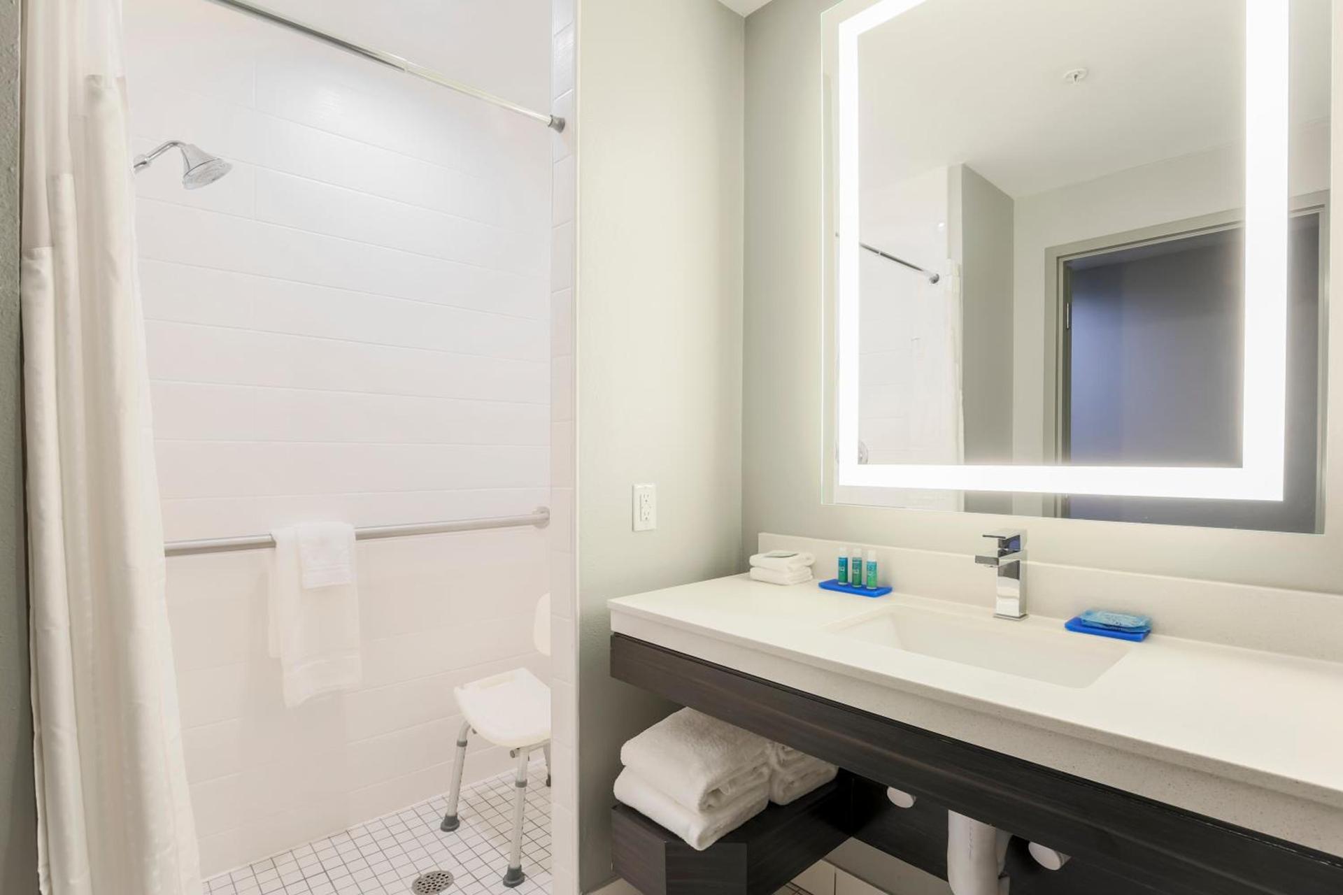 Holiday Inn Express & Suites Houston - Hobby Airport Area by IHG photo 10