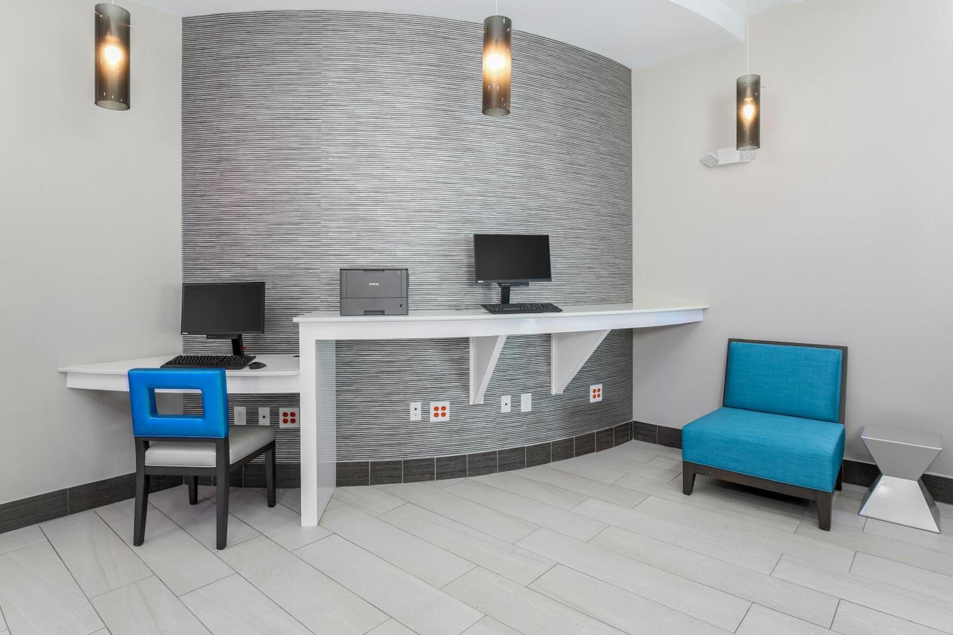 Holiday Inn Express & Suites Houston - Hobby Airport Area by IHG photo 6