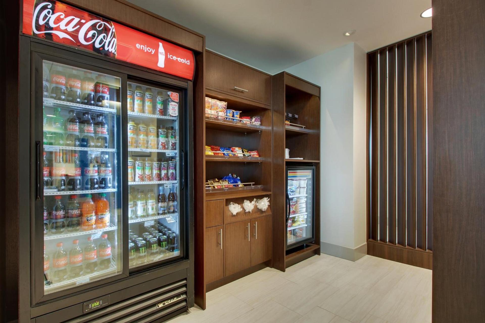 Holiday Inn Express & Suites - Elizabethtown North by IHG photo 5