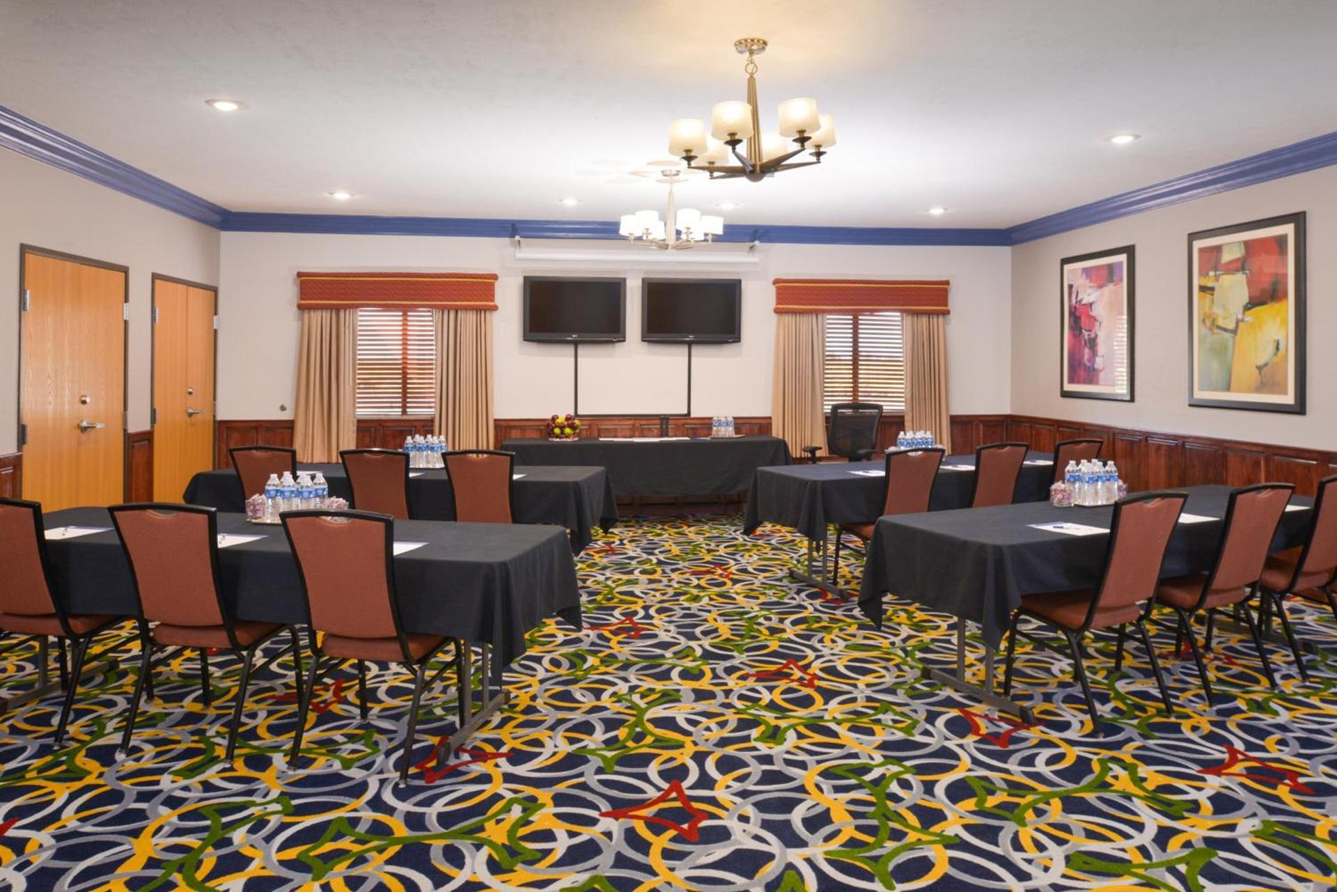 Holiday Inn Express & Suites Alamosa by IHG photo 26