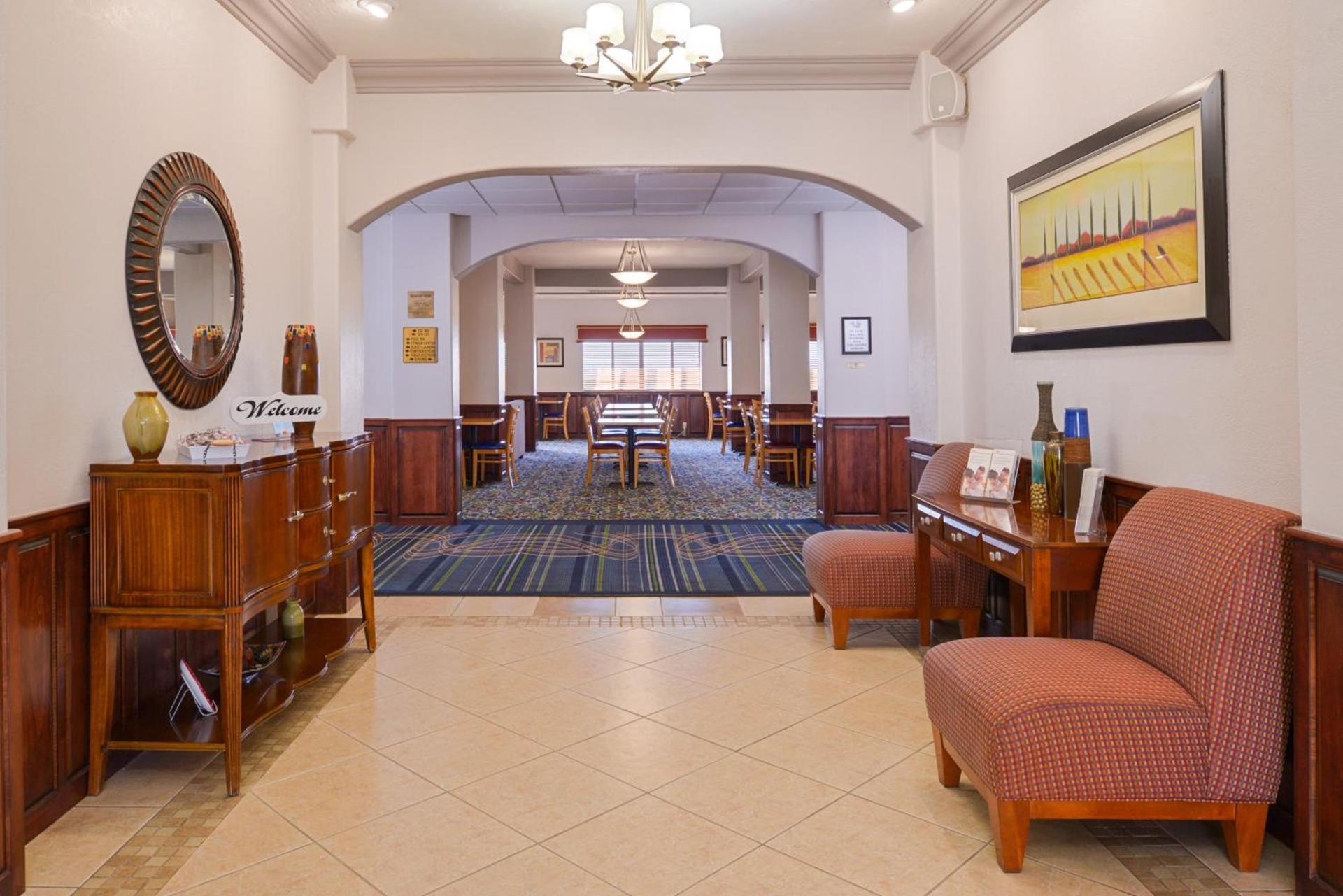 Holiday Inn Express & Suites Alamosa by IHG photo 2