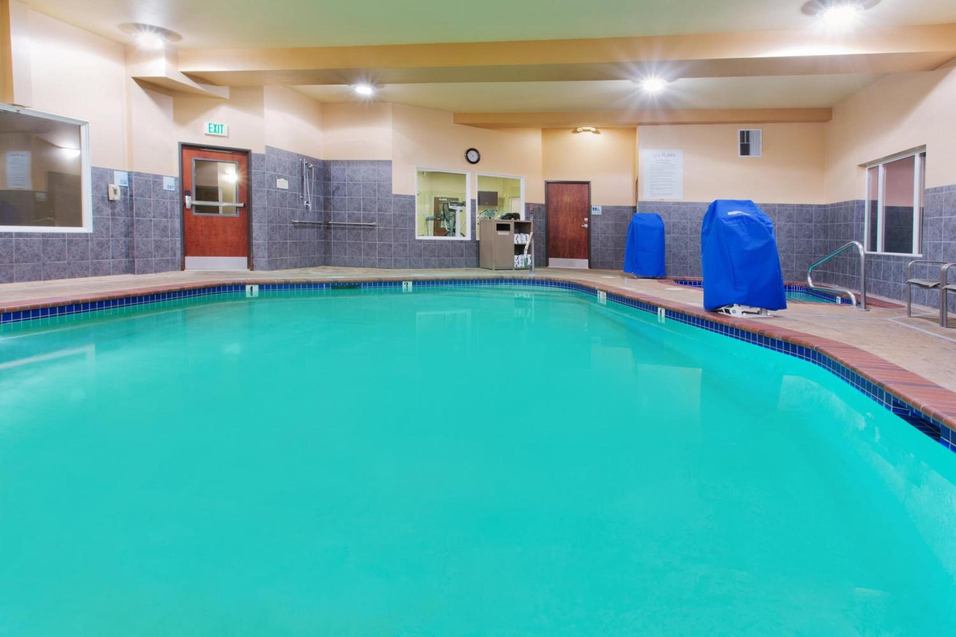 Holiday Inn Express Hotel & Suites Astoria by IHG photo 26
