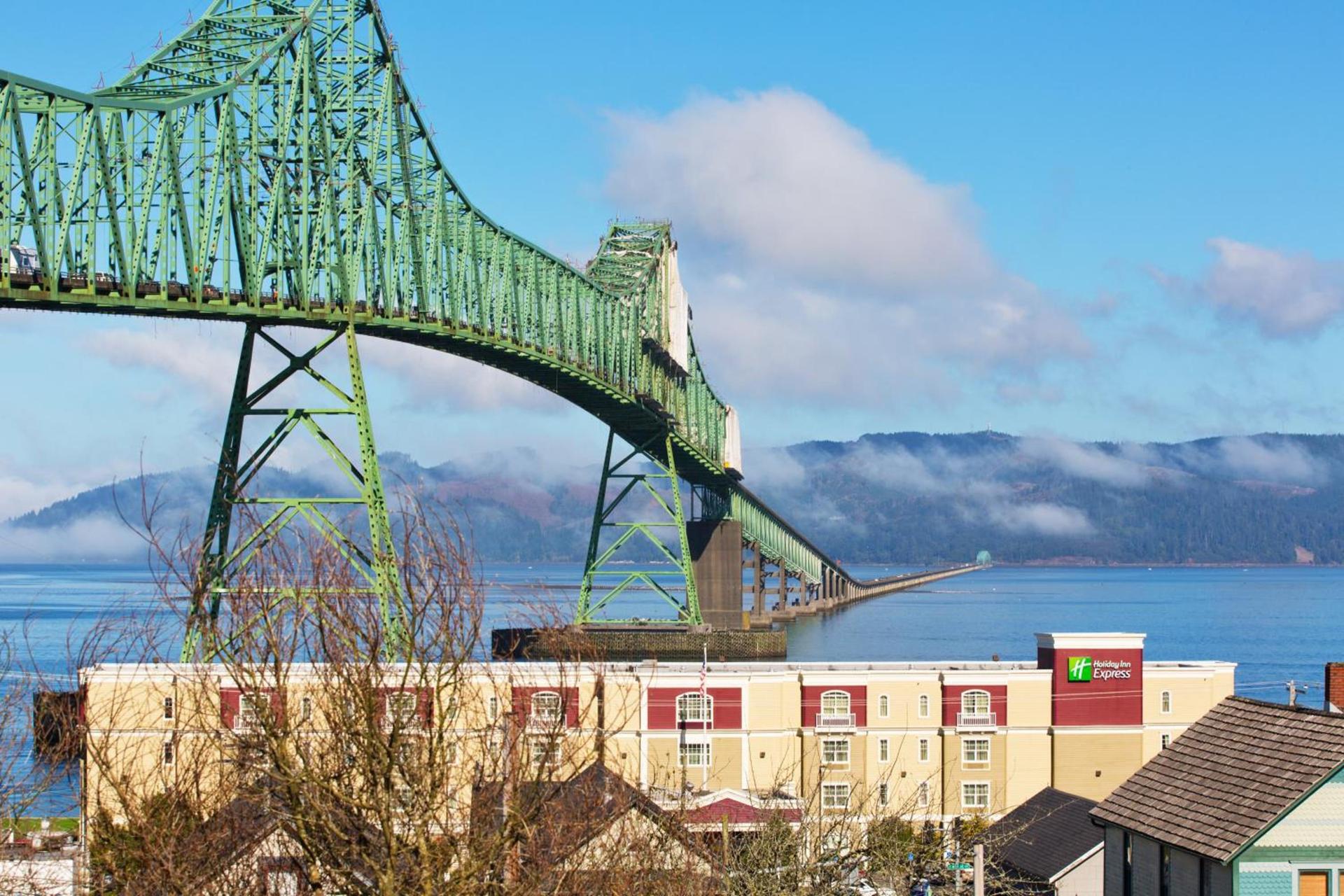 Holiday Inn Express Hotel & Suites Astoria by IHG photo 10