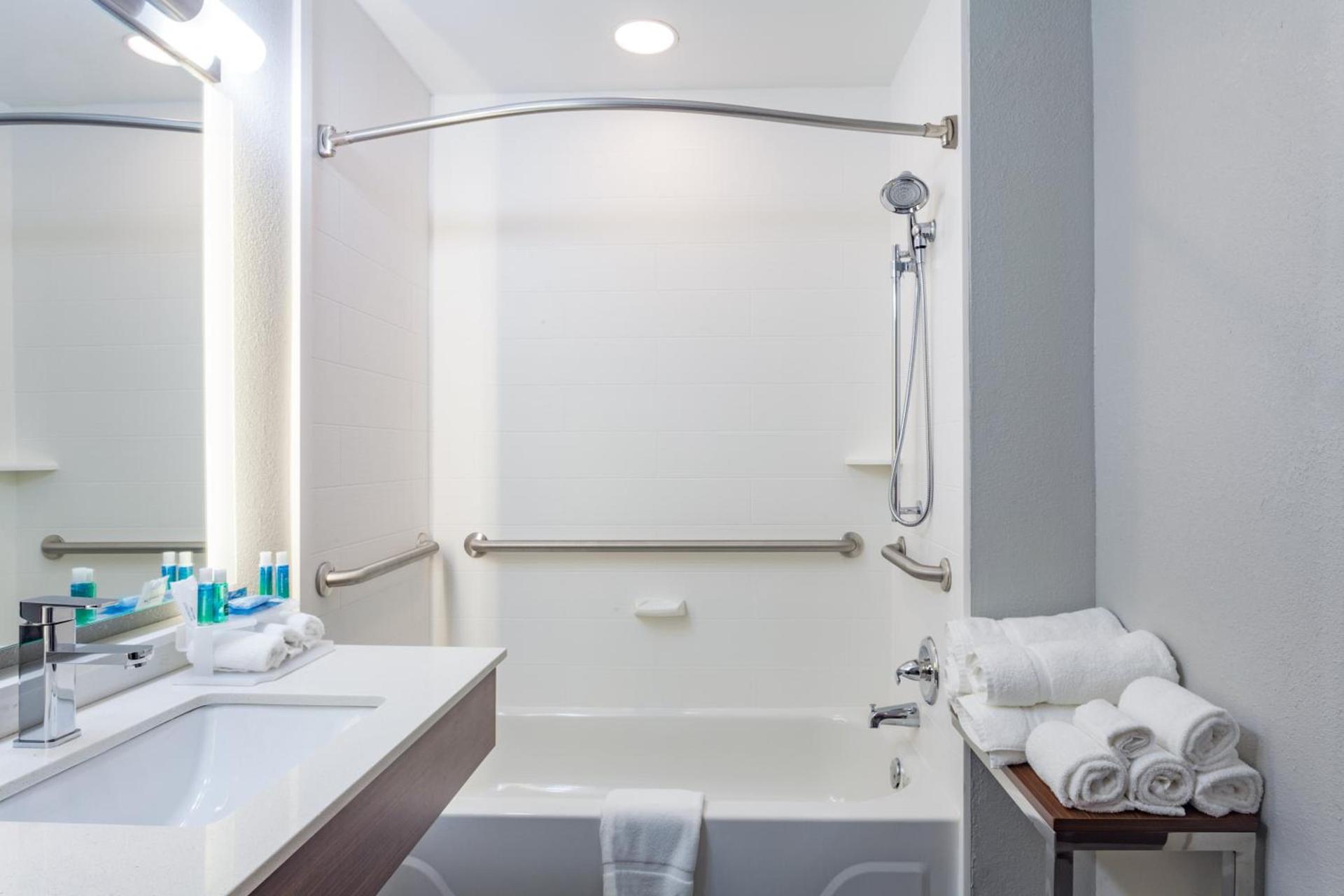 Holiday Inn Express & Suites Augusta West - Ft Gordon Area by IHG photo 24