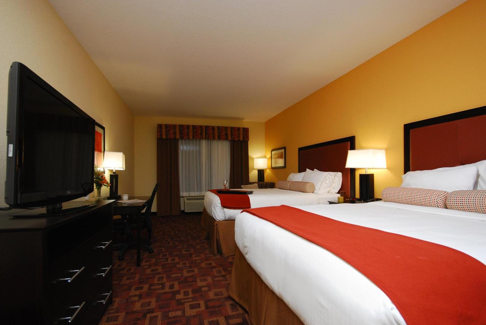 Holiday Inn Express & Suites Gonzales by IHG photo 13