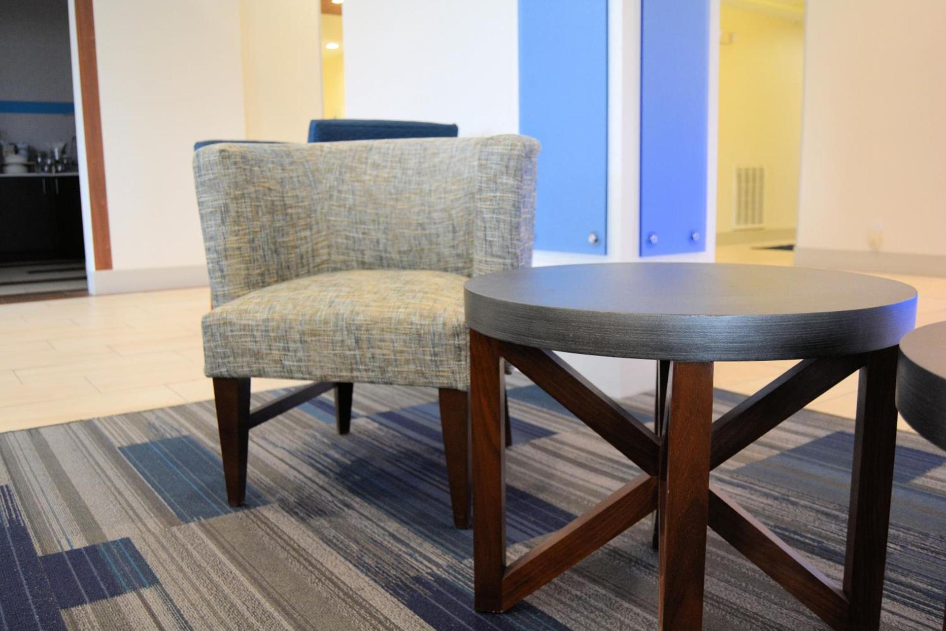 Holiday Inn Express Hotel and Suites Abilene, an IHG Hotel photo 2