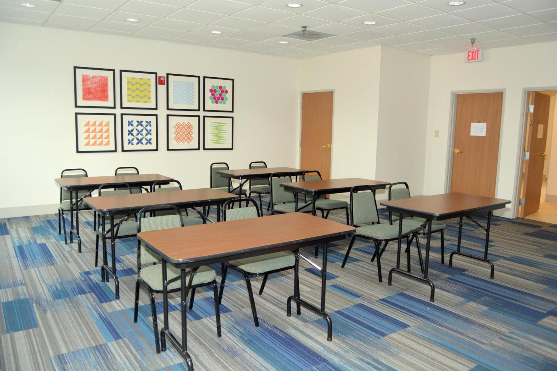 Holiday Inn Express Hotel and Suites Abilene, an IHG Hotel photo 33