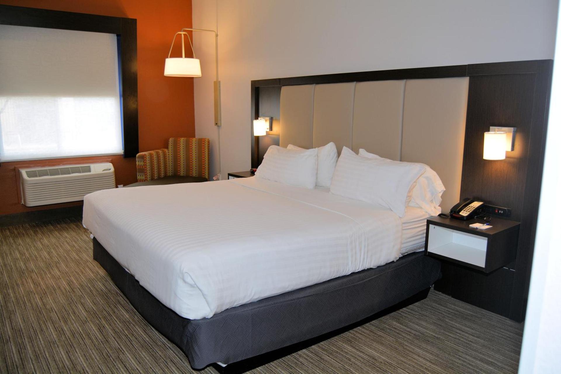 Holiday Inn Express Hotel and Suites Abilene, an IHG Hotel photo 20