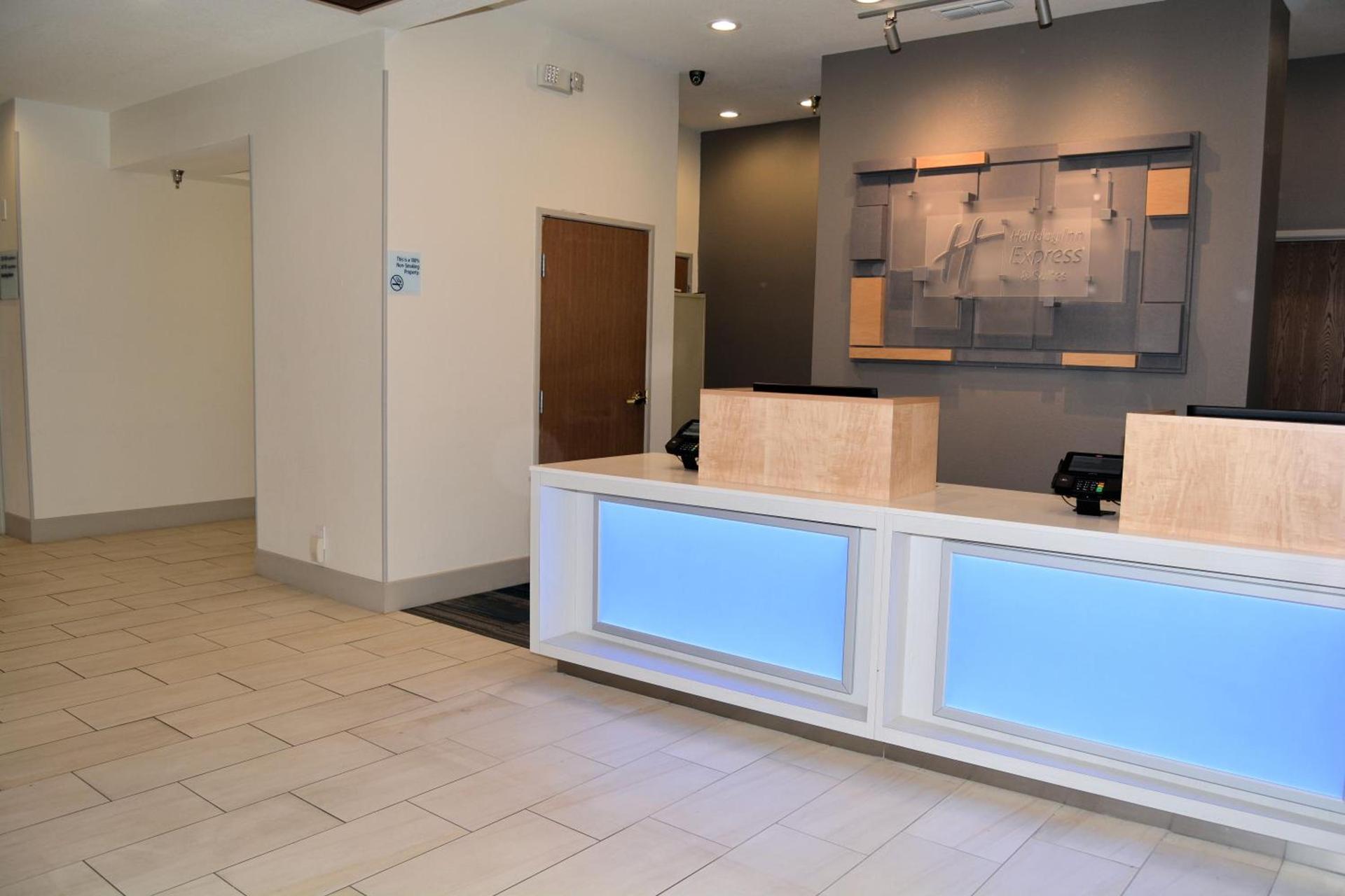 Holiday Inn Express Hotel and Suites Abilene, an IHG Hotel photo 7
