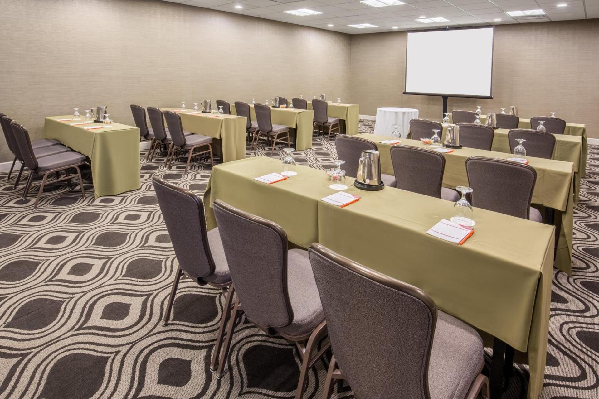 Crowne Plaza Phoenix Airport - PHX by IHG photo 81
