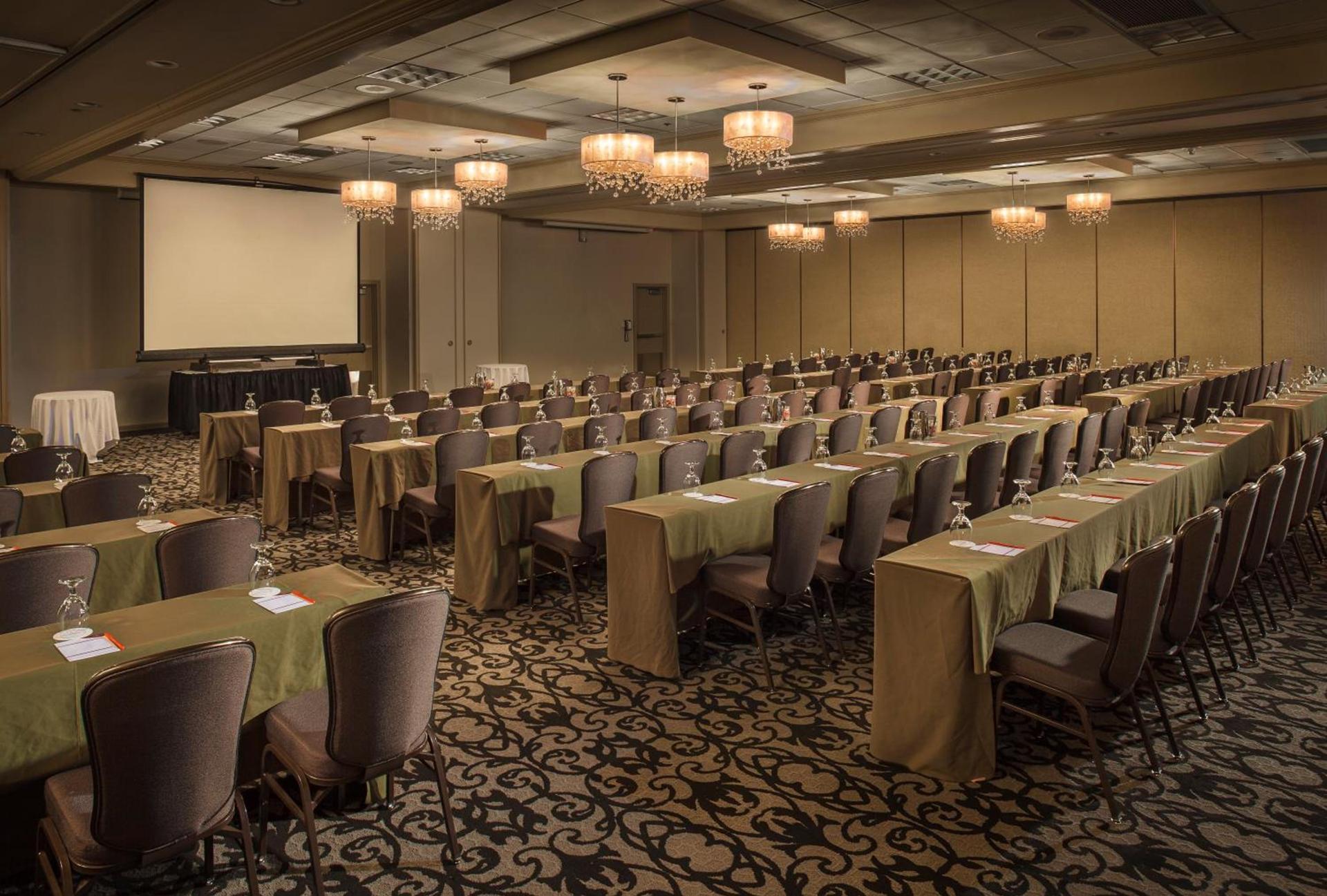 Crowne Plaza Phoenix Airport - PHX by IHG photo 46