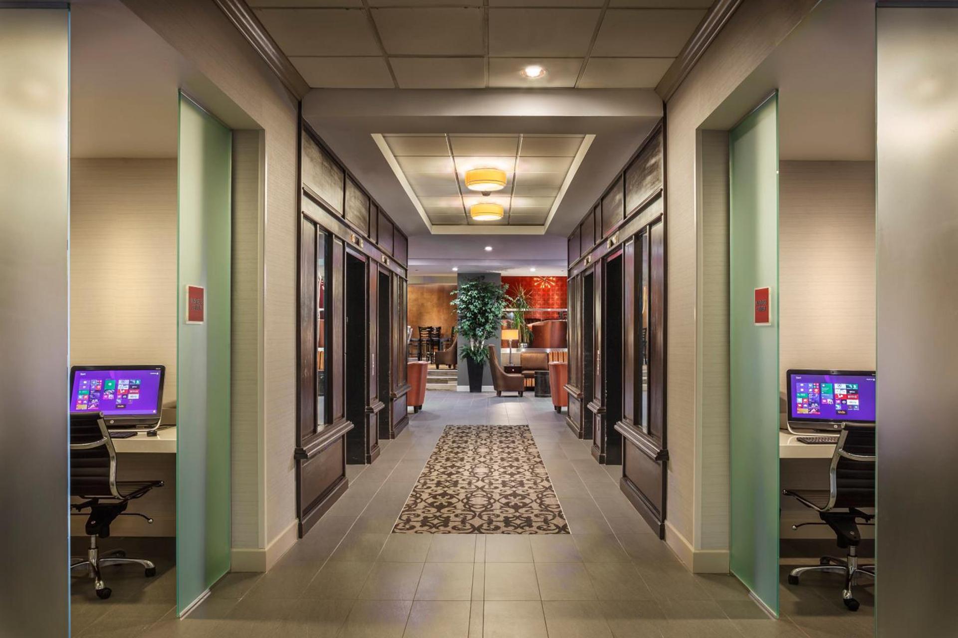 Crowne Plaza Phoenix Airport - PHX by IHG photo 83