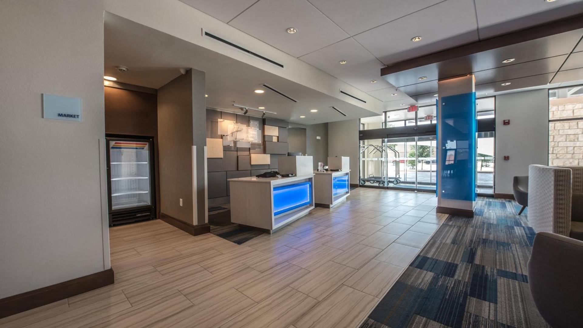 Holiday Inn Express & Suites - Dripping Springs - Austin Area by IHG photo 3