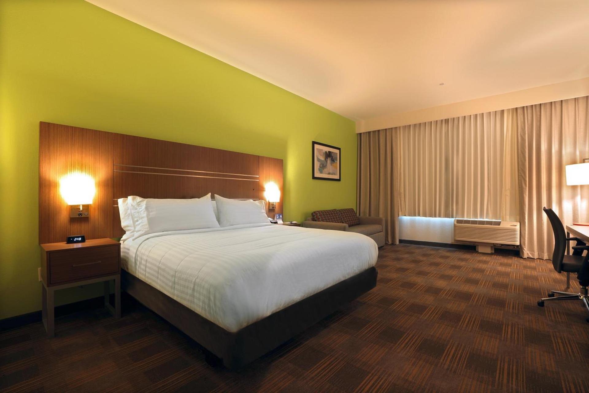 Holiday Inn Express & Suites - Dripping Springs - Austin Area by IHG photo 26