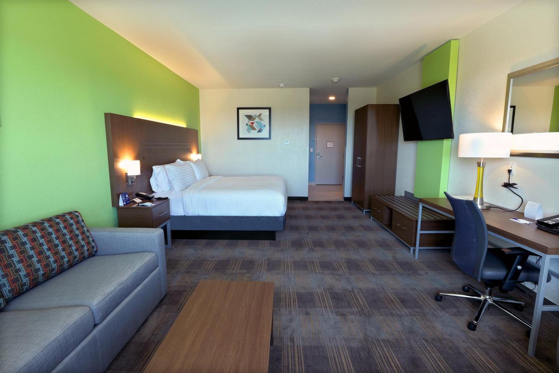 Holiday Inn Express & Suites - Dripping Springs - Austin Area by IHG photo 31
