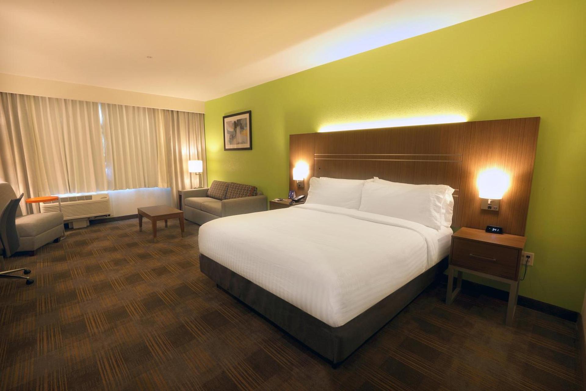 Holiday Inn Express & Suites - Dripping Springs - Austin Area by IHG photo 34