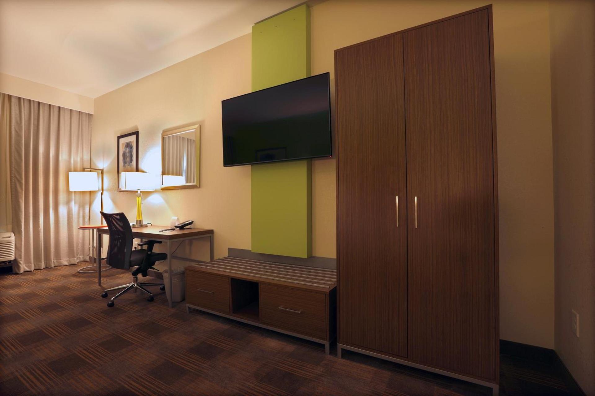 Holiday Inn Express & Suites - Dripping Springs - Austin Area by IHG photo 32