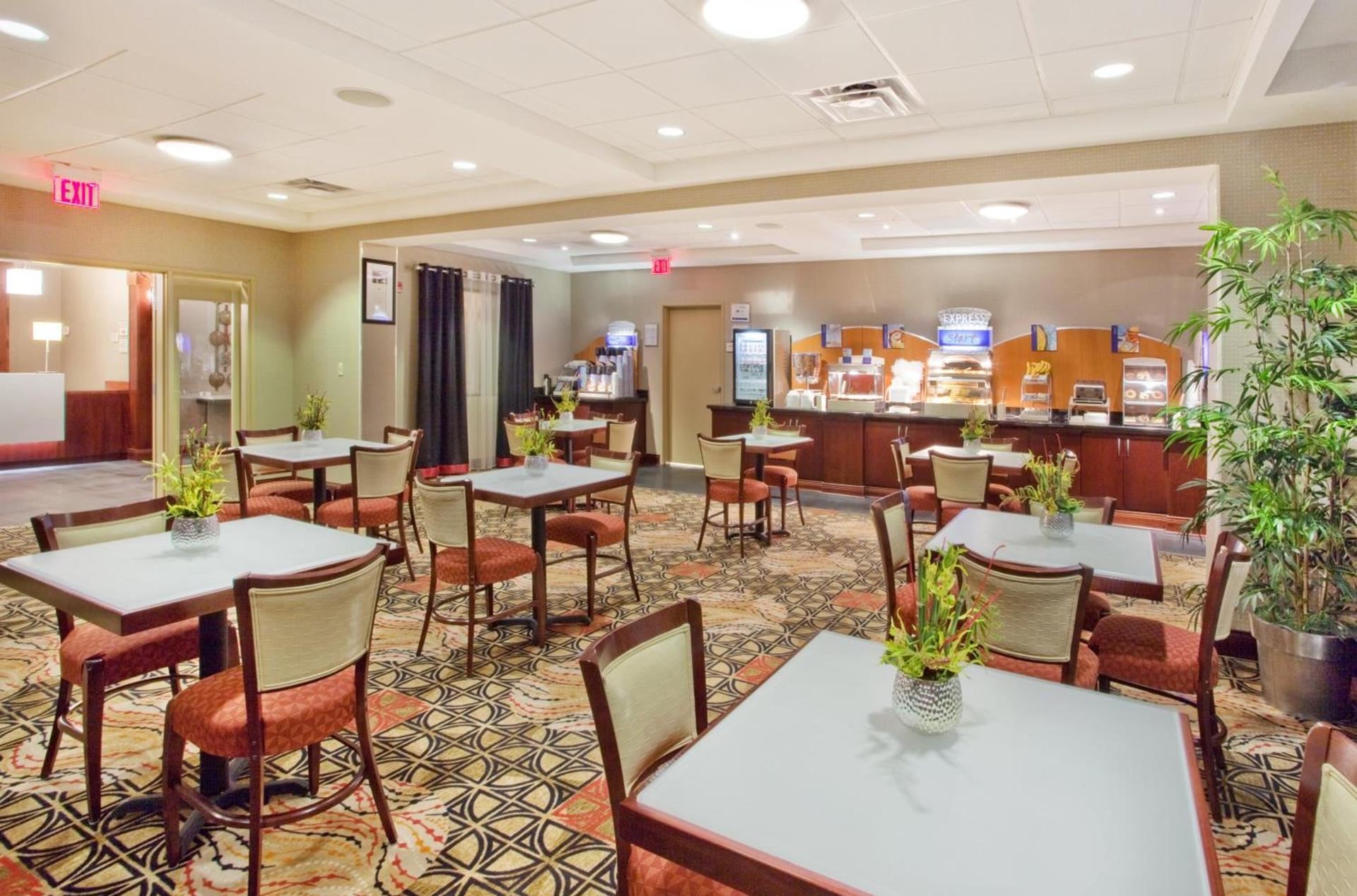 Holiday Inn Express Hotel & Suites Atlanta-Cumming by IHG photo 4