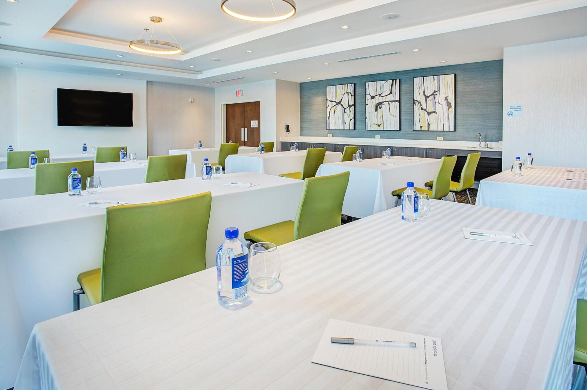 Holiday Inn Express & Suites Covington by IHG photo 41