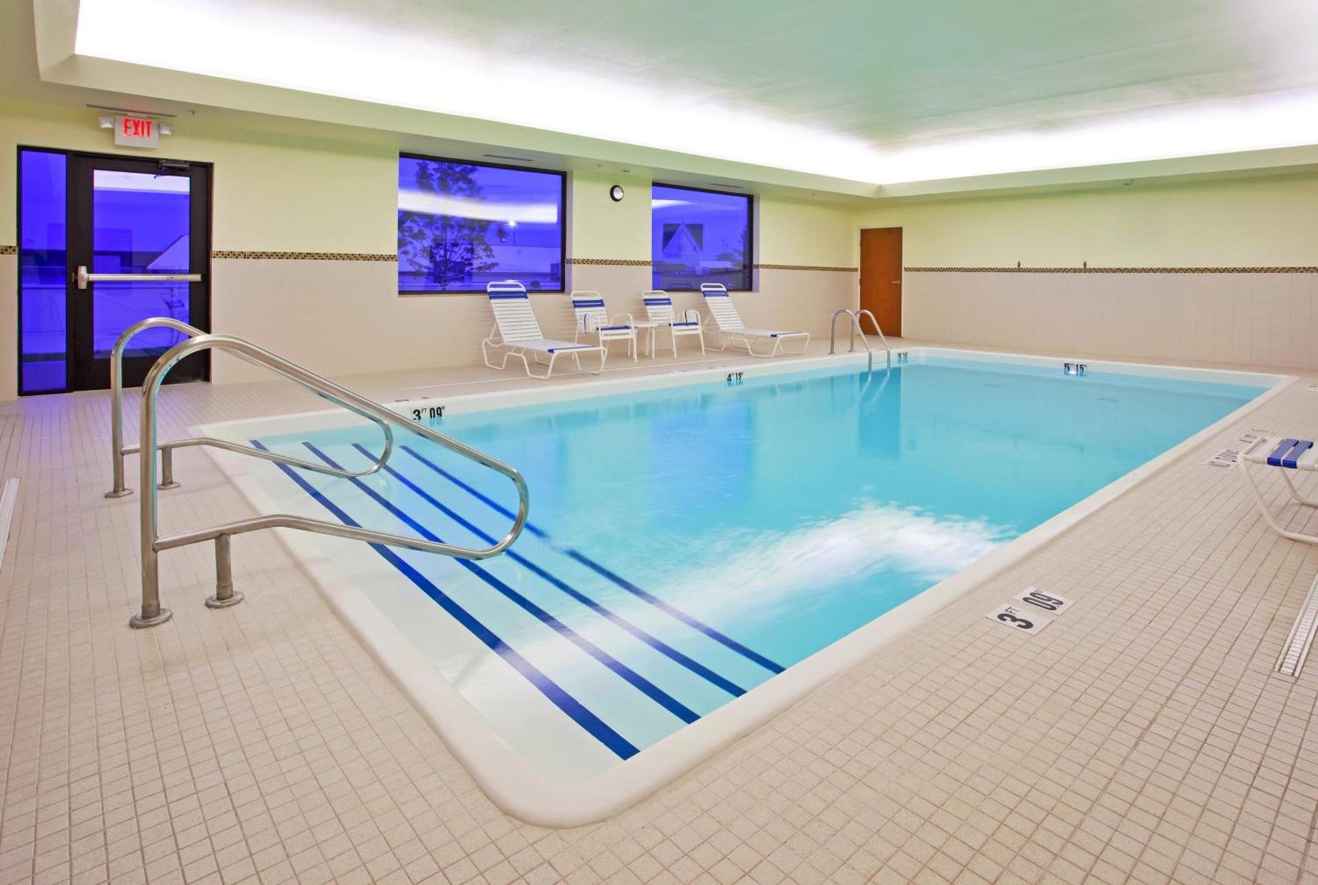 Holiday Inn Express Hotel & Suites Howell by IHG photo 51