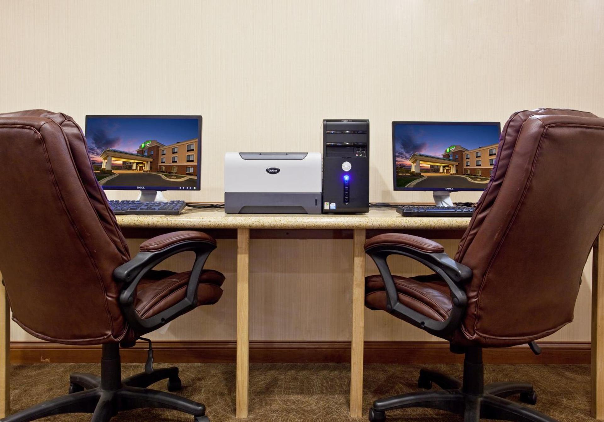 Holiday Inn Express Hotel & Suites Howell by IHG photo 34
