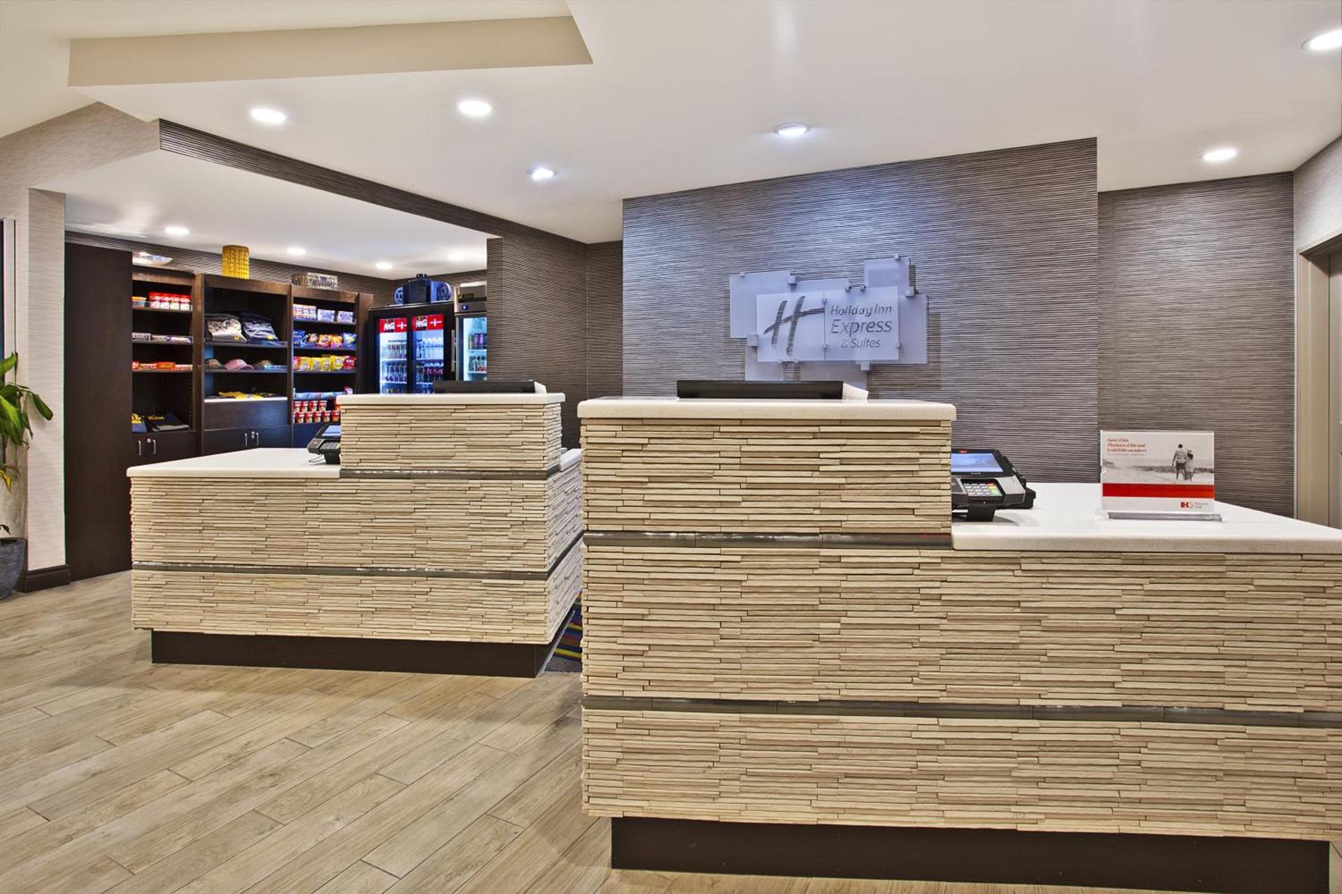 Holiday Inn Express Hotel & Suites Ann Arbor West by IHG photo 2