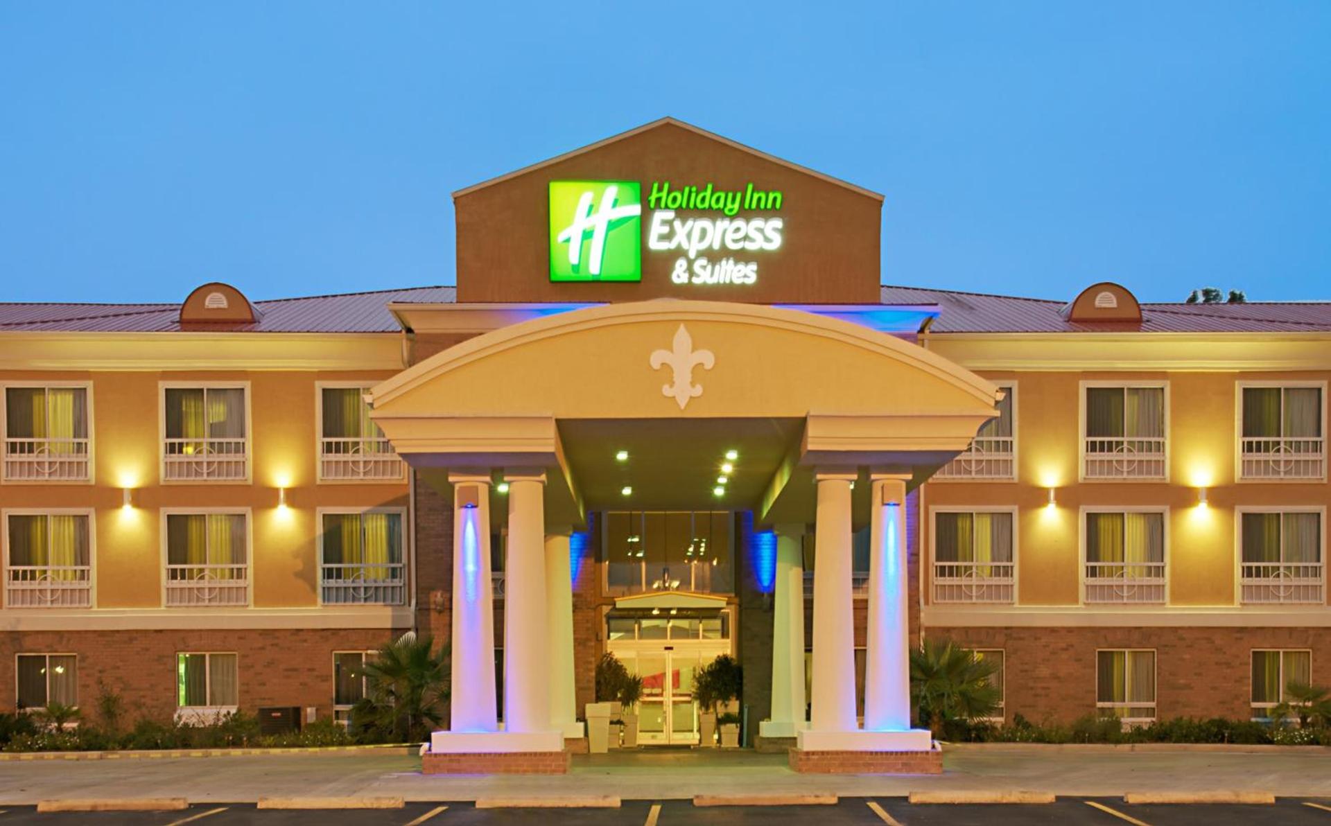 Holiday Inn Express & Suites Alexandria by IHG photo 1