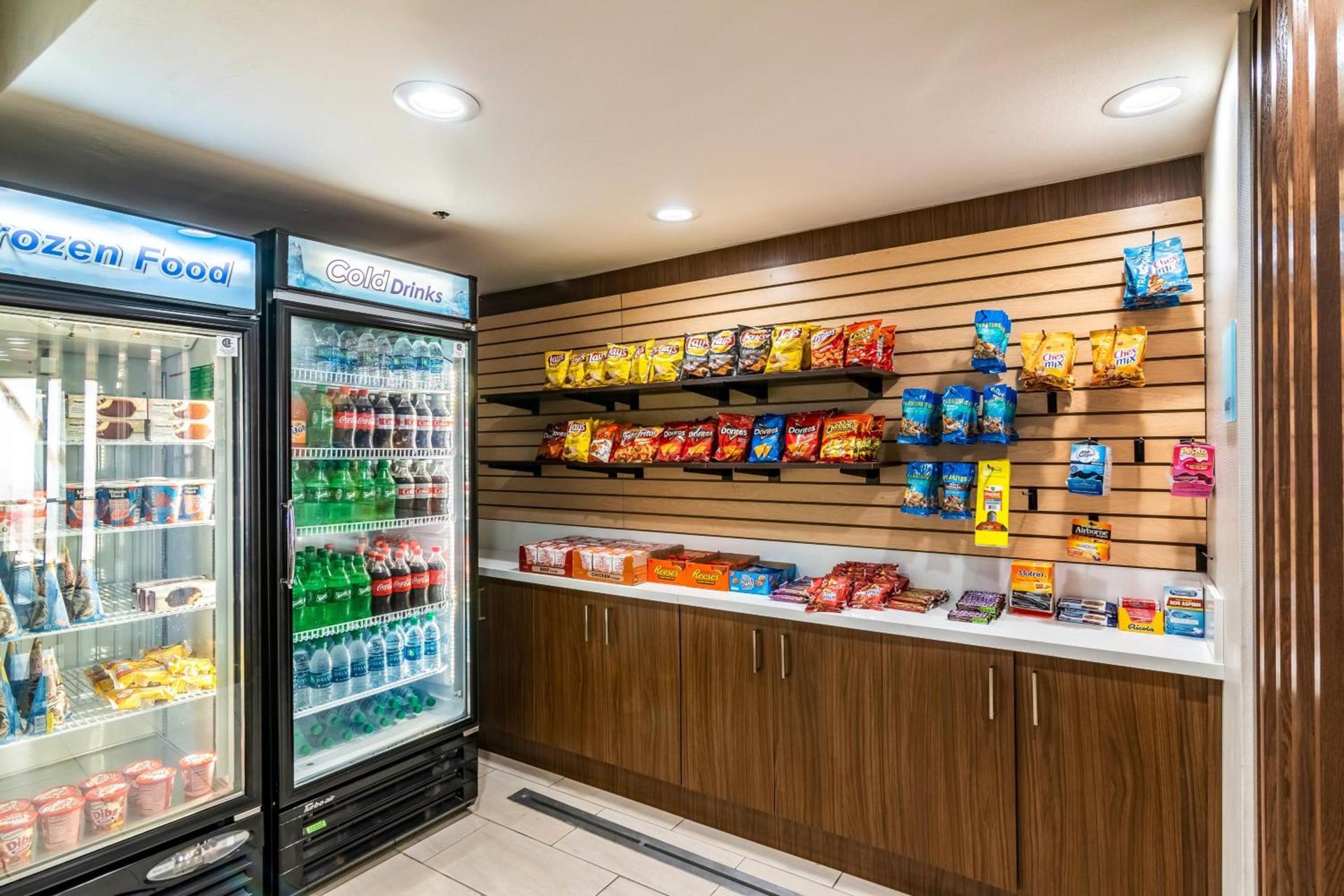 Holiday Inn Express & Suites Camarillo by IHG photo 4