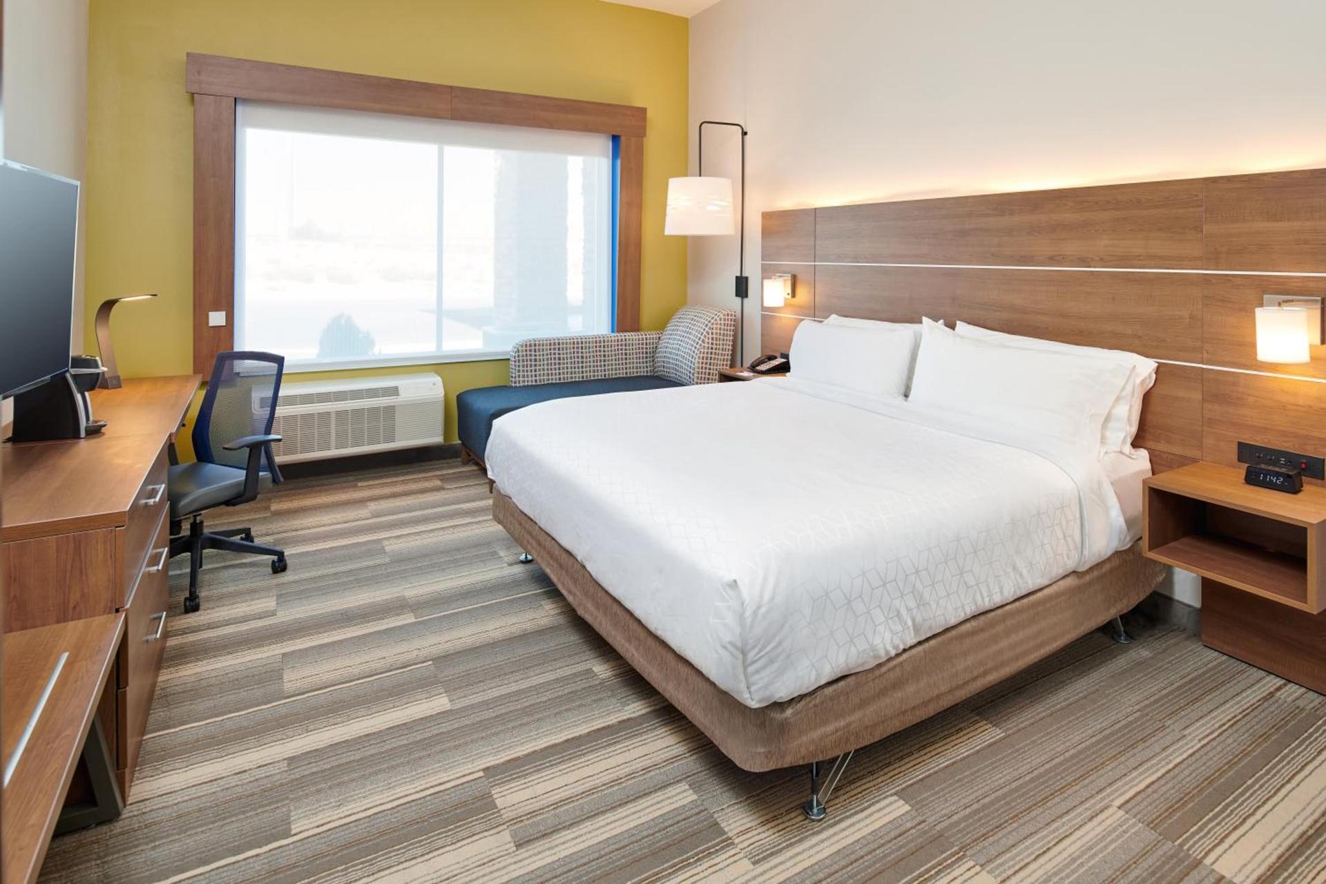 Holiday Inn Express & Suites Taylor by IHG photo 54