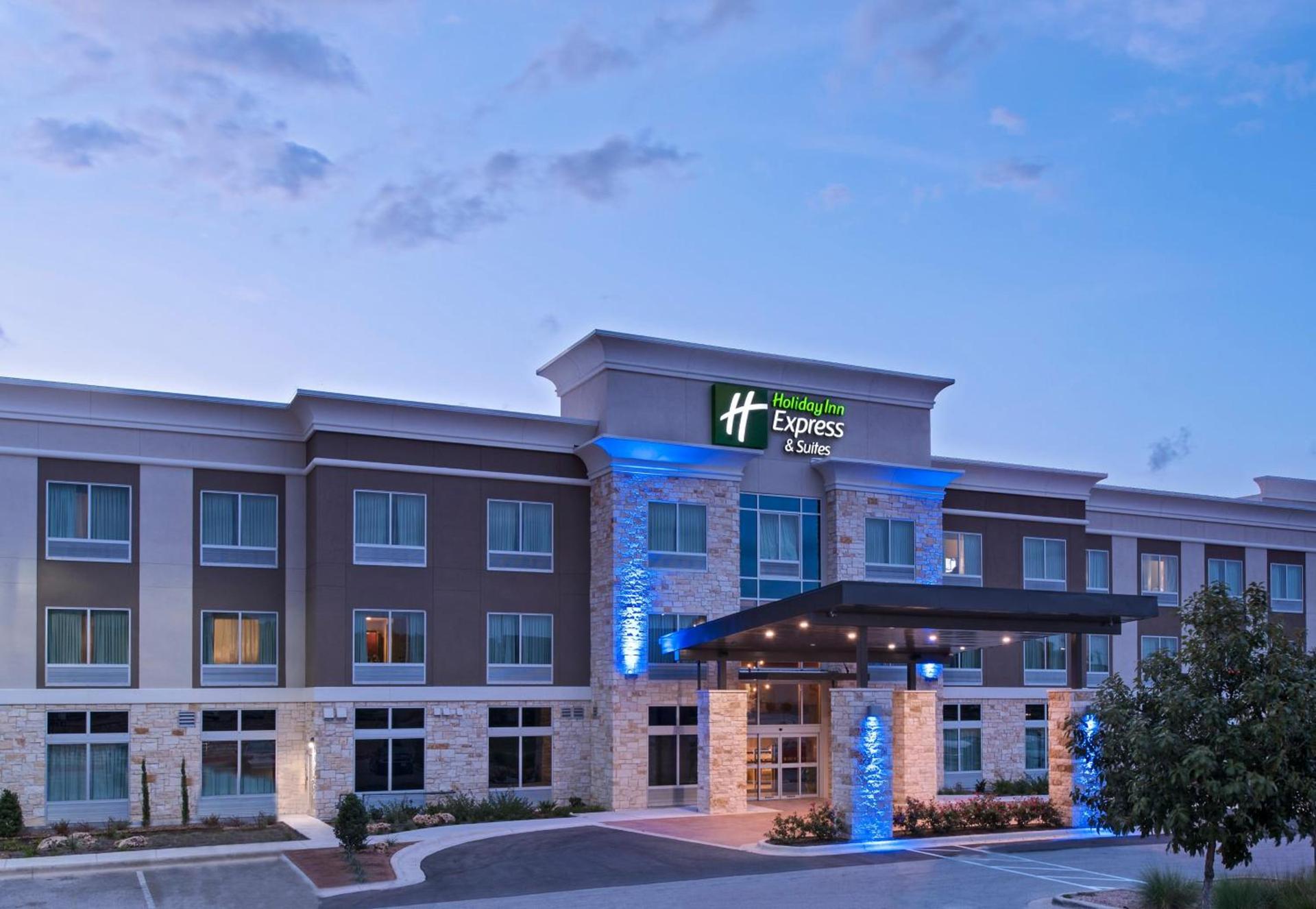 Holiday Inn Express & Suites Austin NW - Four Points by IHG photo 1