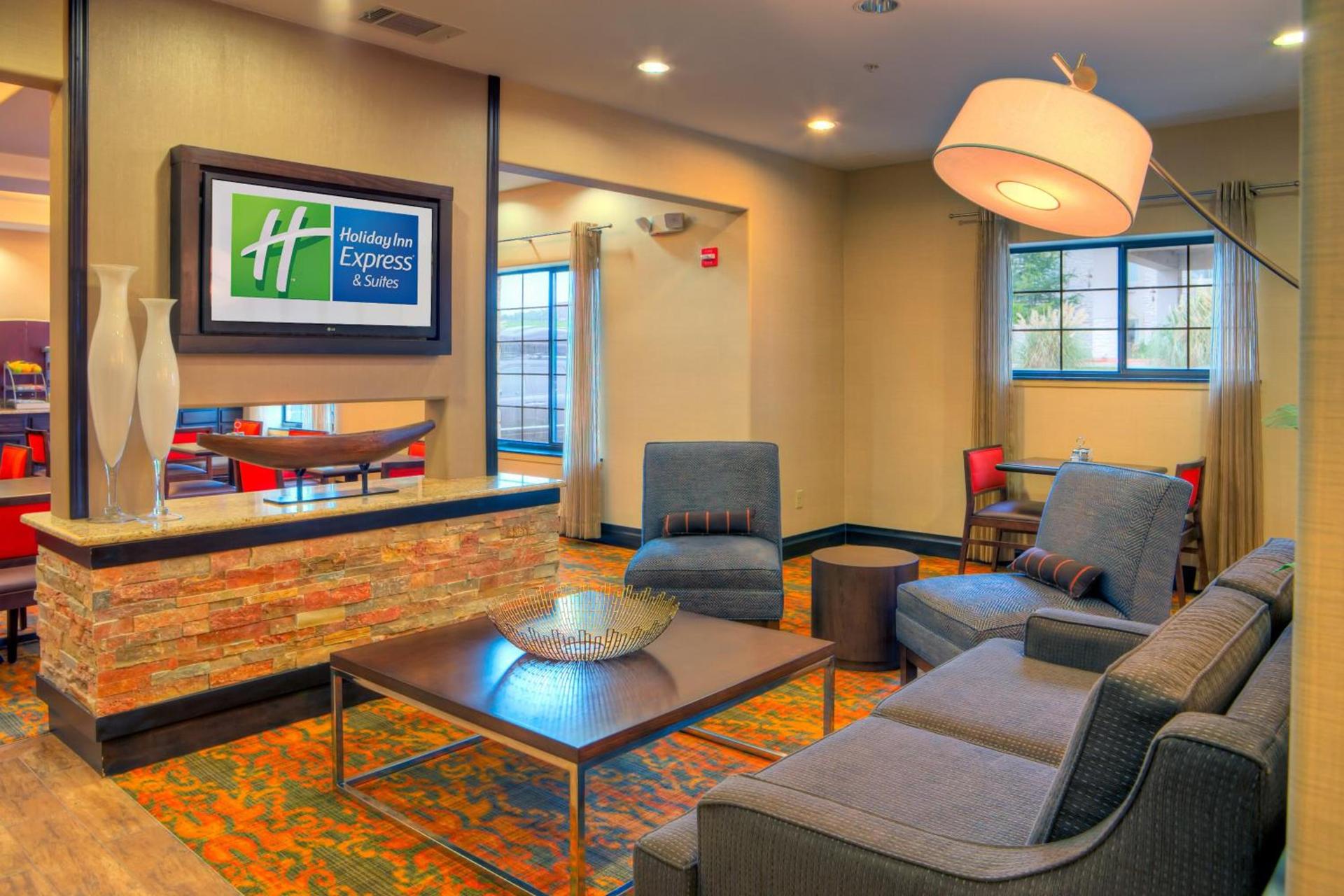 Holiday Inn Express and Suites Granbury by IHG photo 4