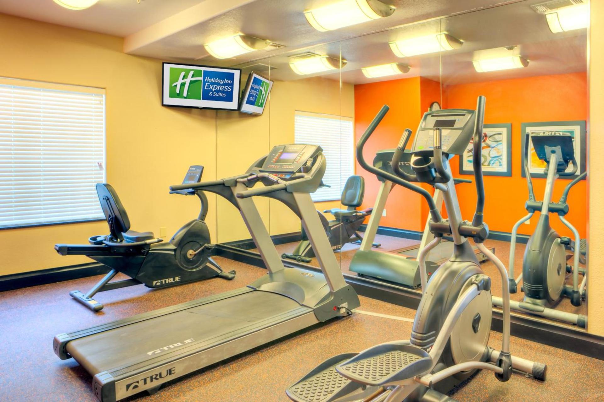 Holiday Inn Express and Suites Granbury by IHG photo 23