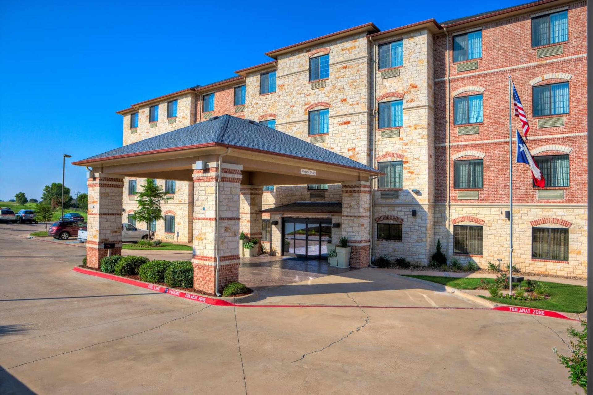 Holiday Inn Express and Suites Granbury by IHG — hotel in Granbury