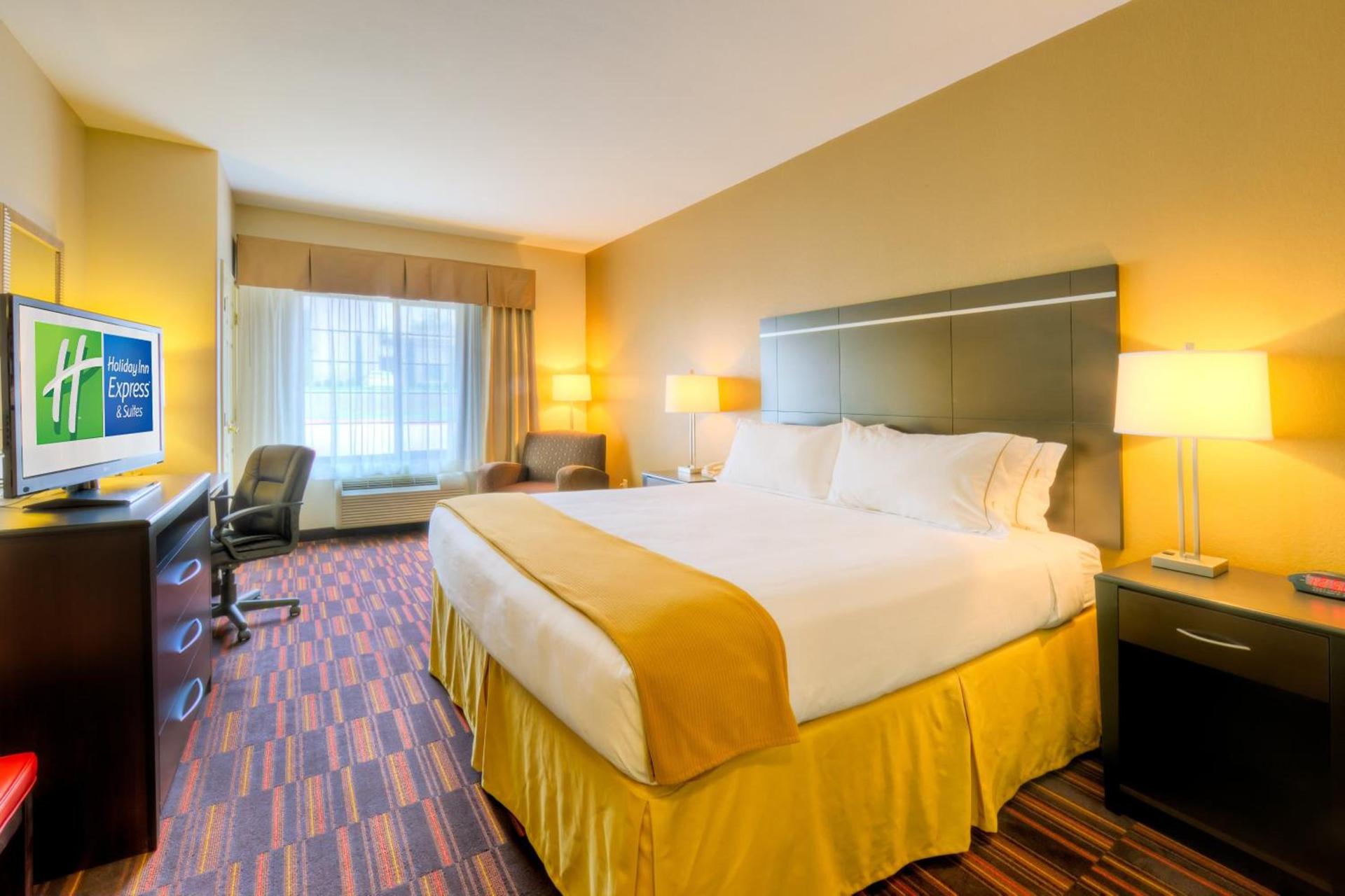 Holiday Inn Express and Suites Granbury by IHG photo 28