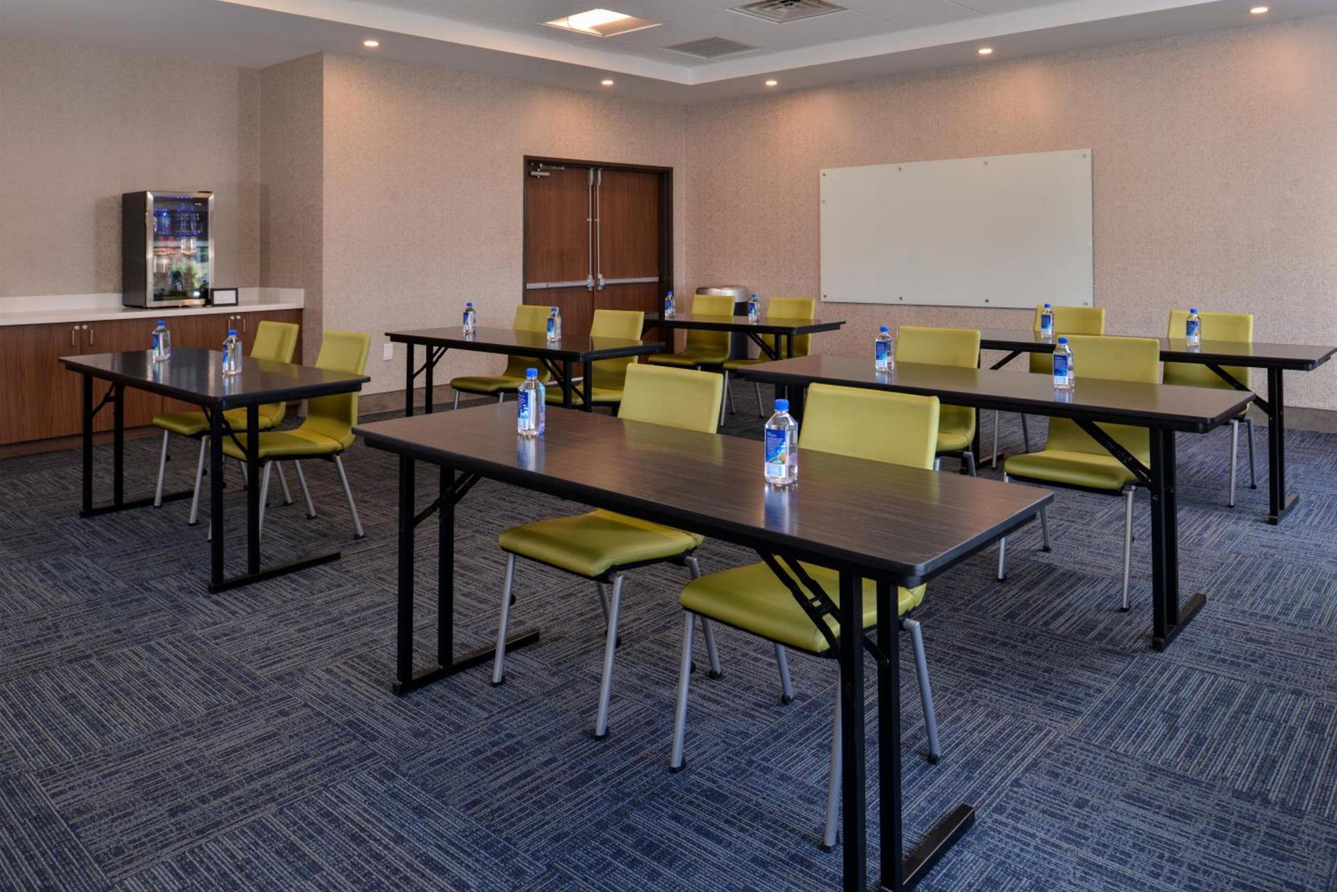 Holiday Inn Express Melbourne West by IHG photo 36