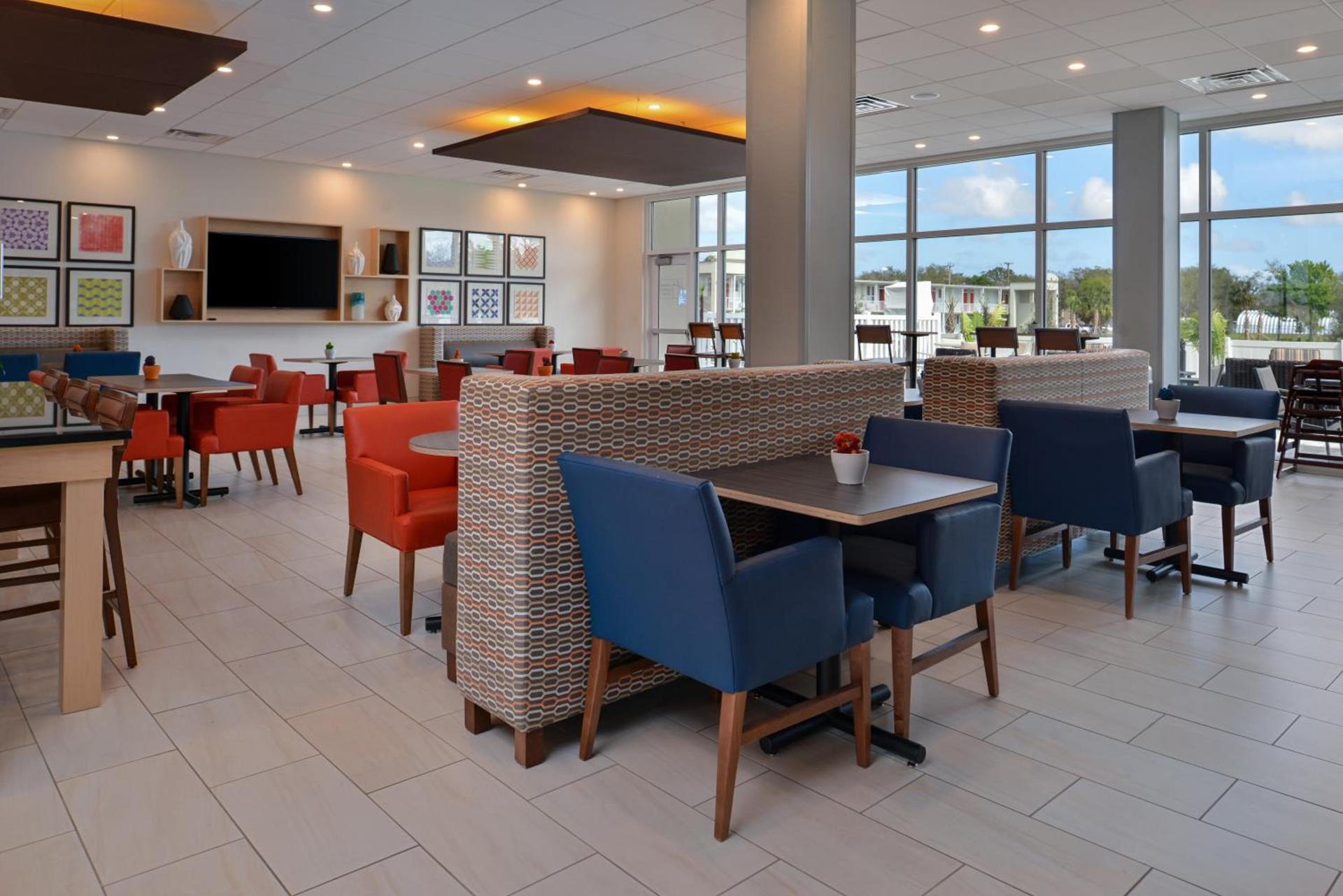 Holiday Inn Express Melbourne West by IHG photo 39