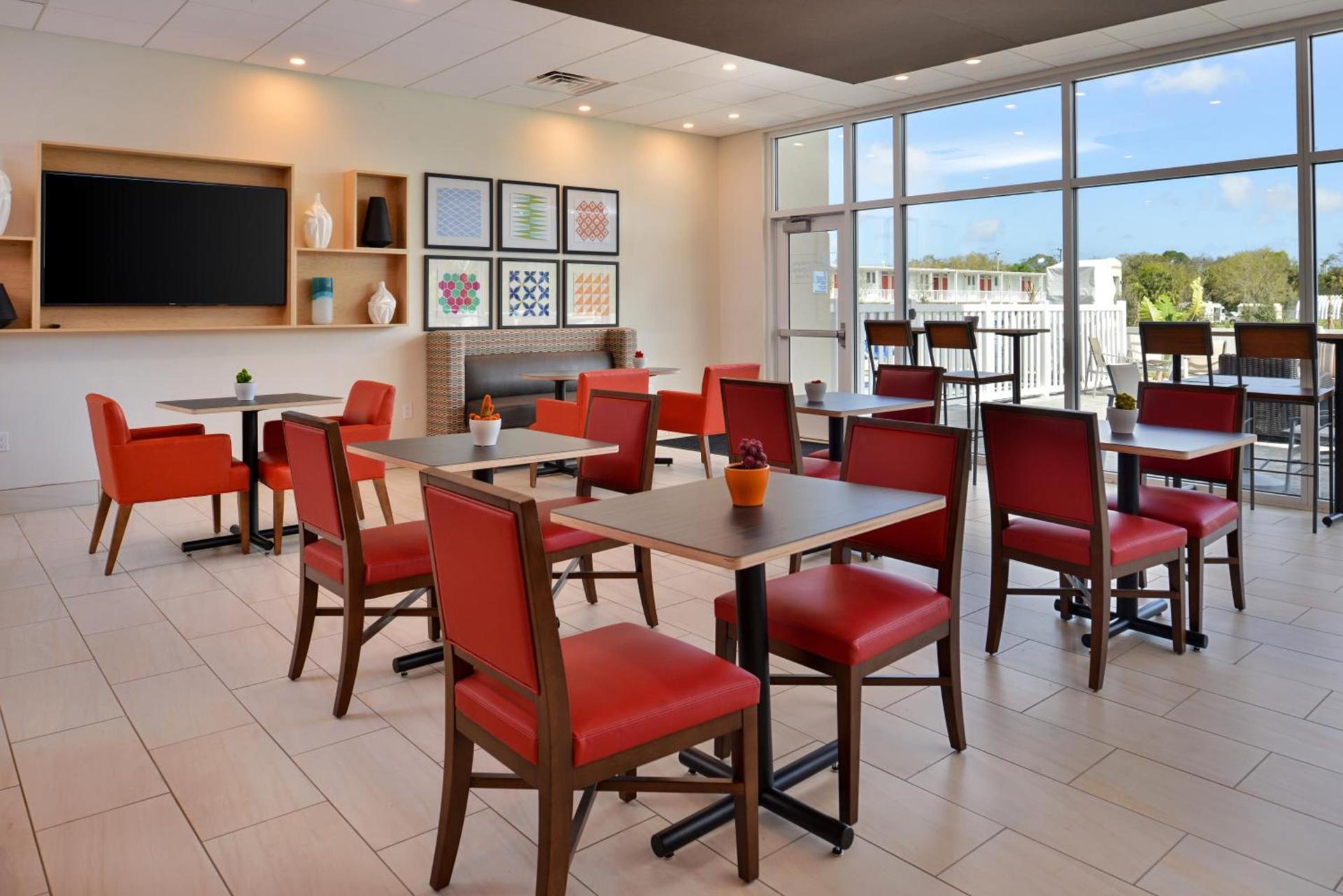 Holiday Inn Express Melbourne West by IHG photo 41