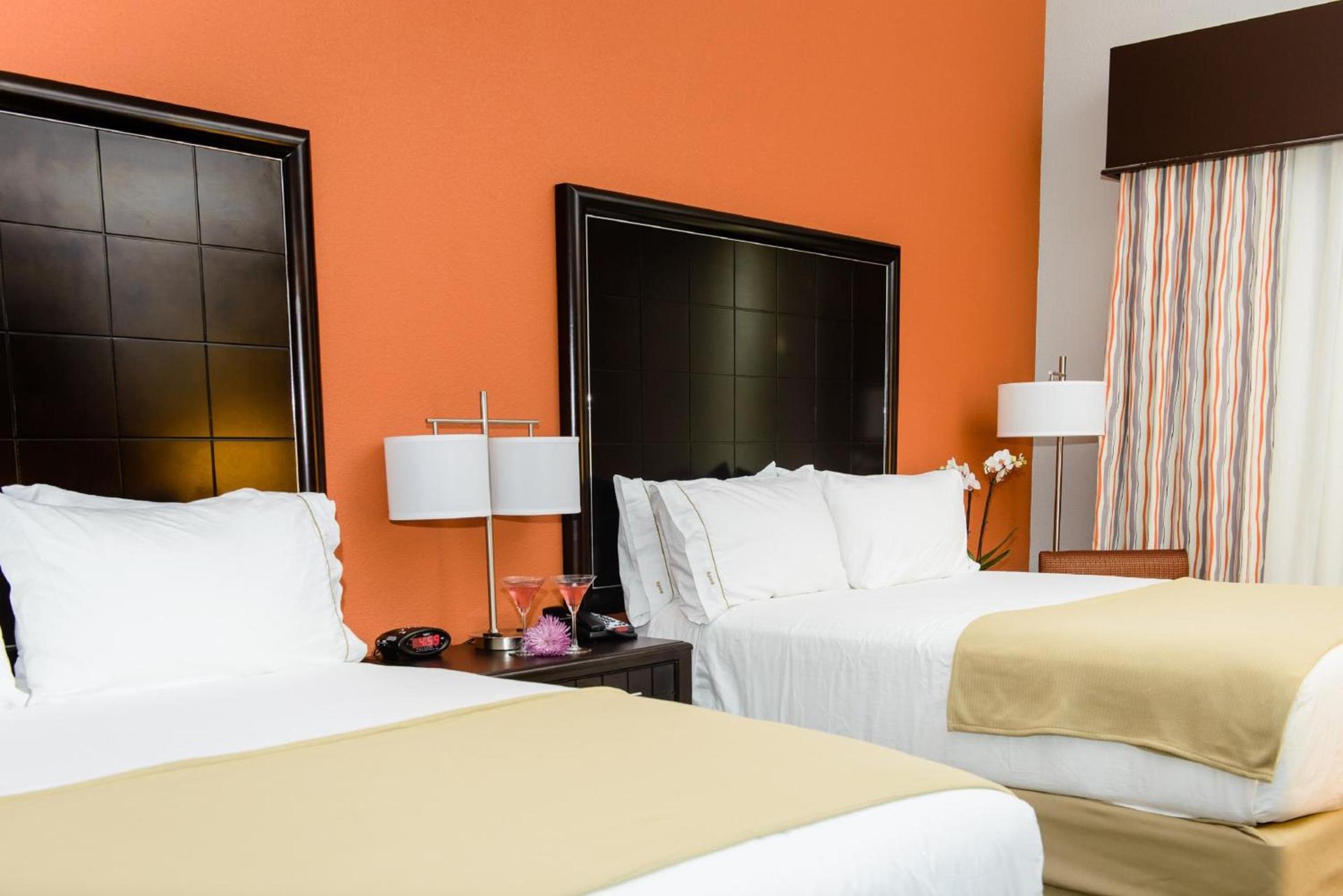 Holiday Inn Express Hotel & Suites Austin NW - Arboretum Area by IHG photo 25
