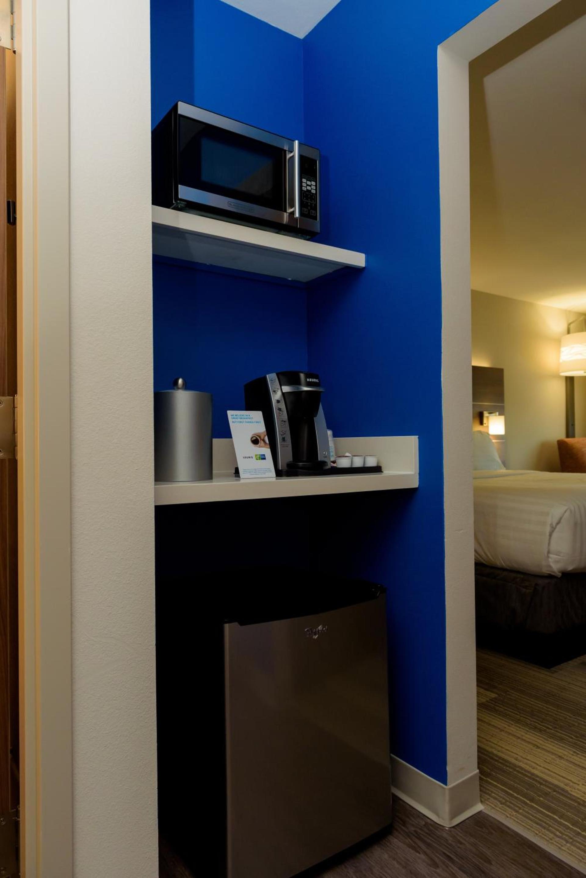Holiday Inn Express & Suites McKinney - Frisco East by IHG photo 22
