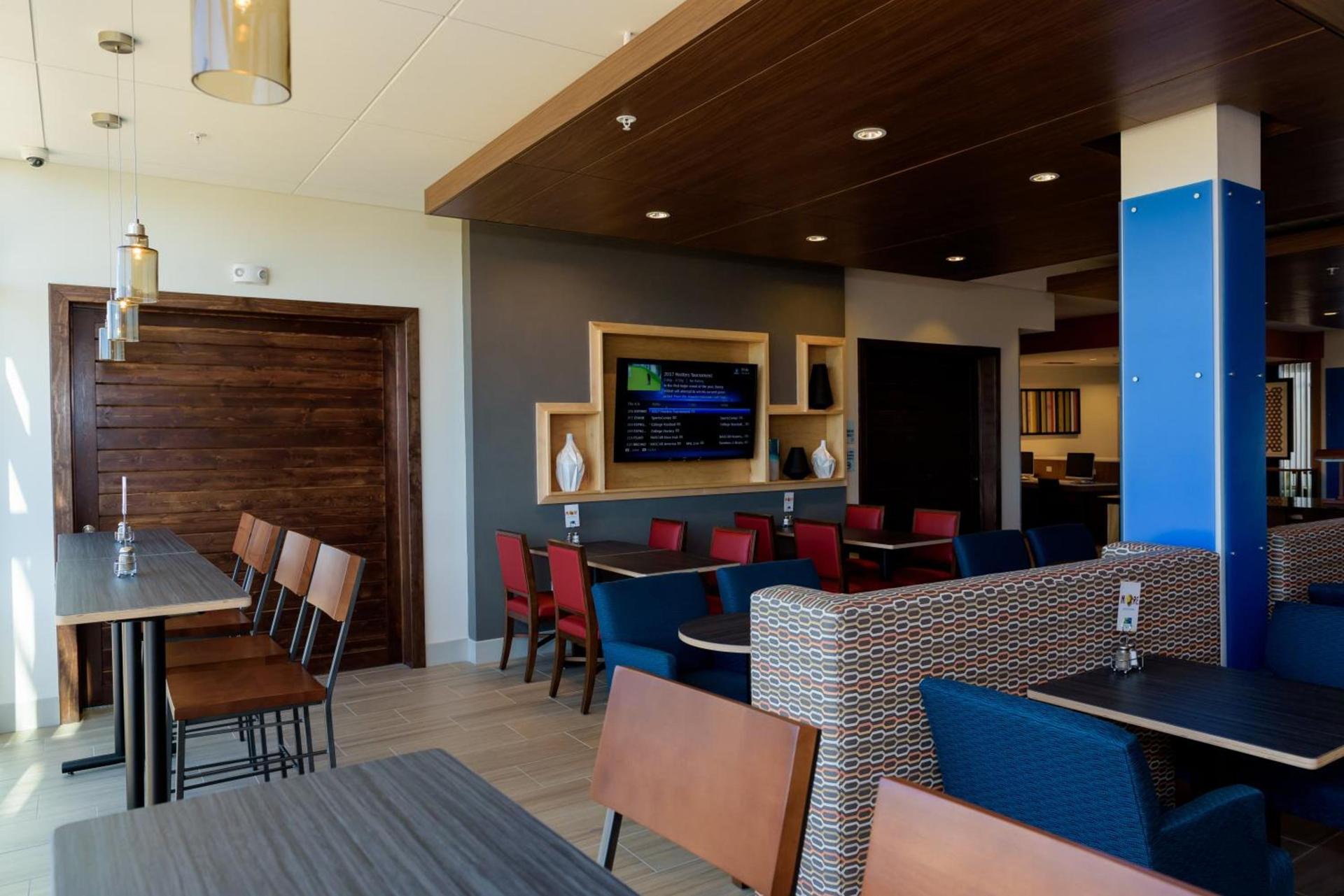 Holiday Inn Express & Suites McKinney - Frisco East by IHG photo 16