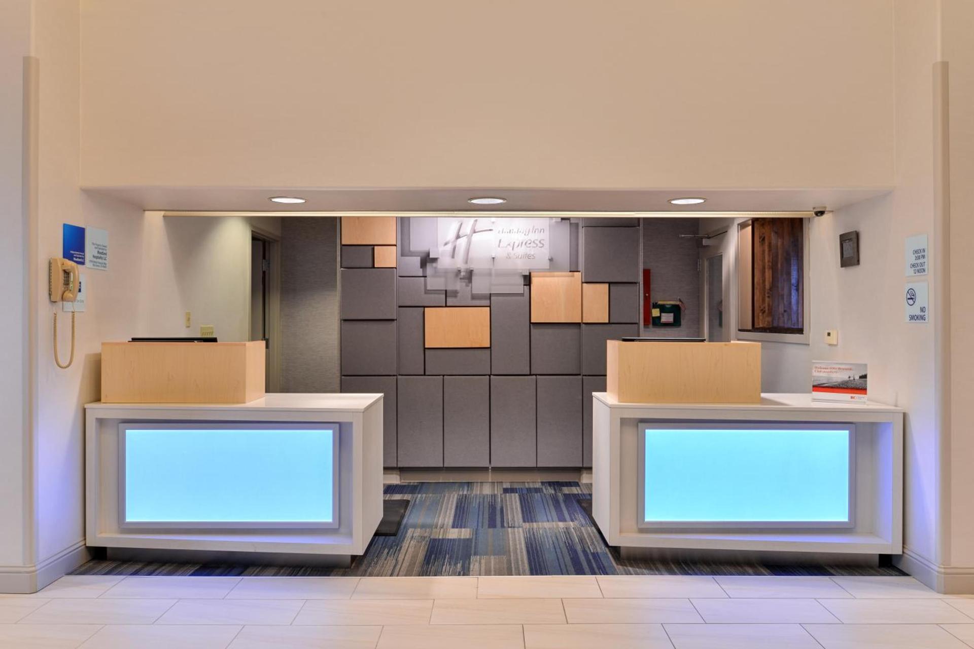 Holiday Inn Express Woodland by IHG photo 11