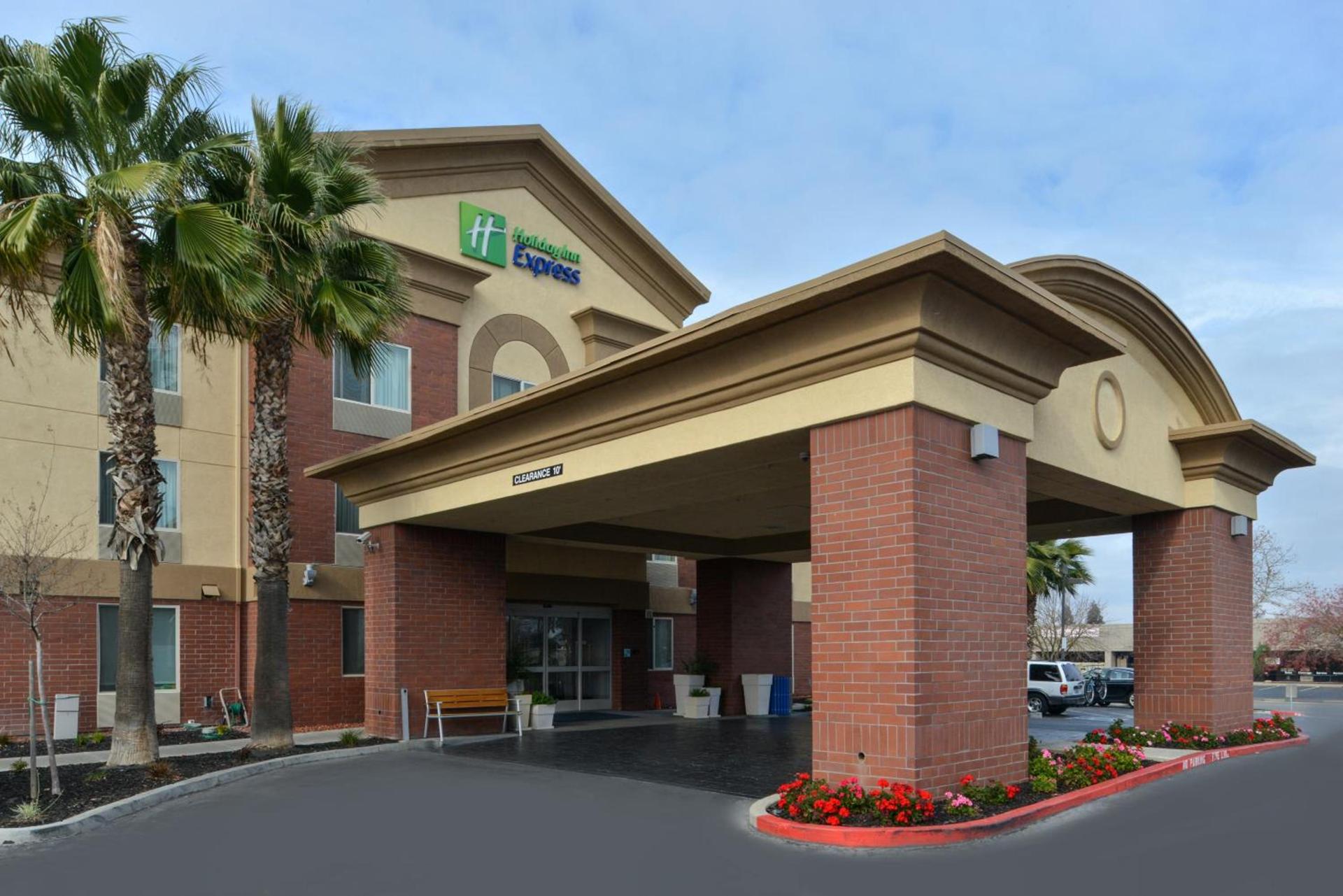Holiday Inn Express Woodland by IHG photo 12