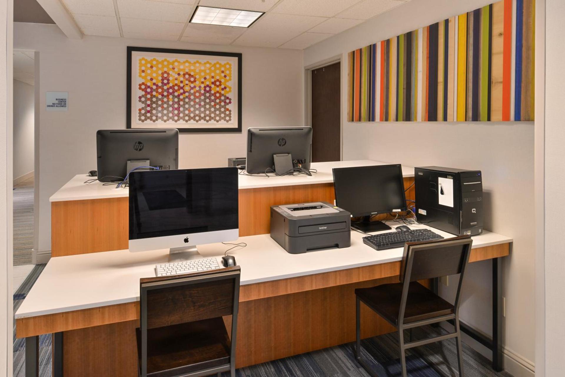 Holiday Inn Express Woodland by IHG photo 24