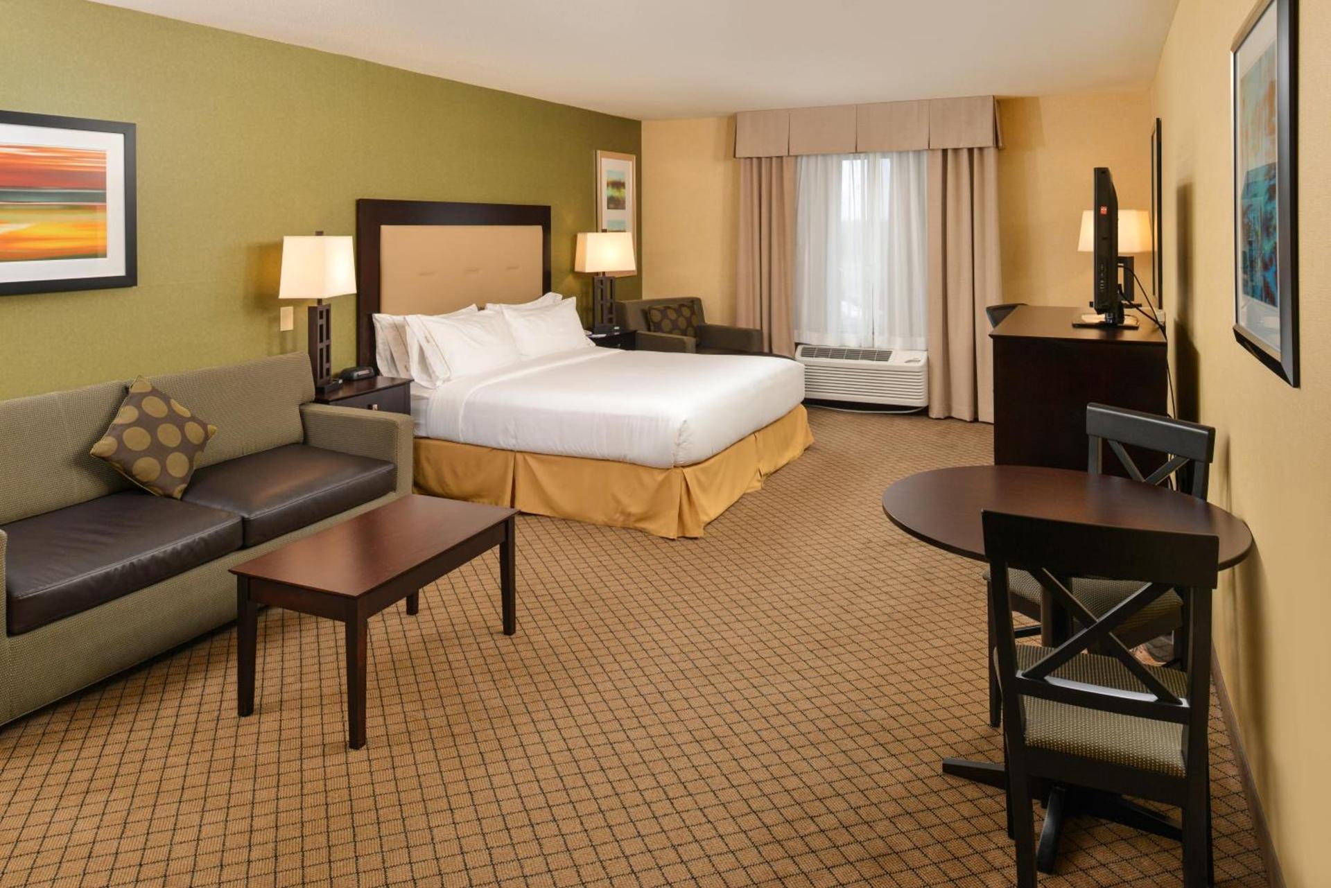Holiday Inn Express Woodland by IHG photo 55