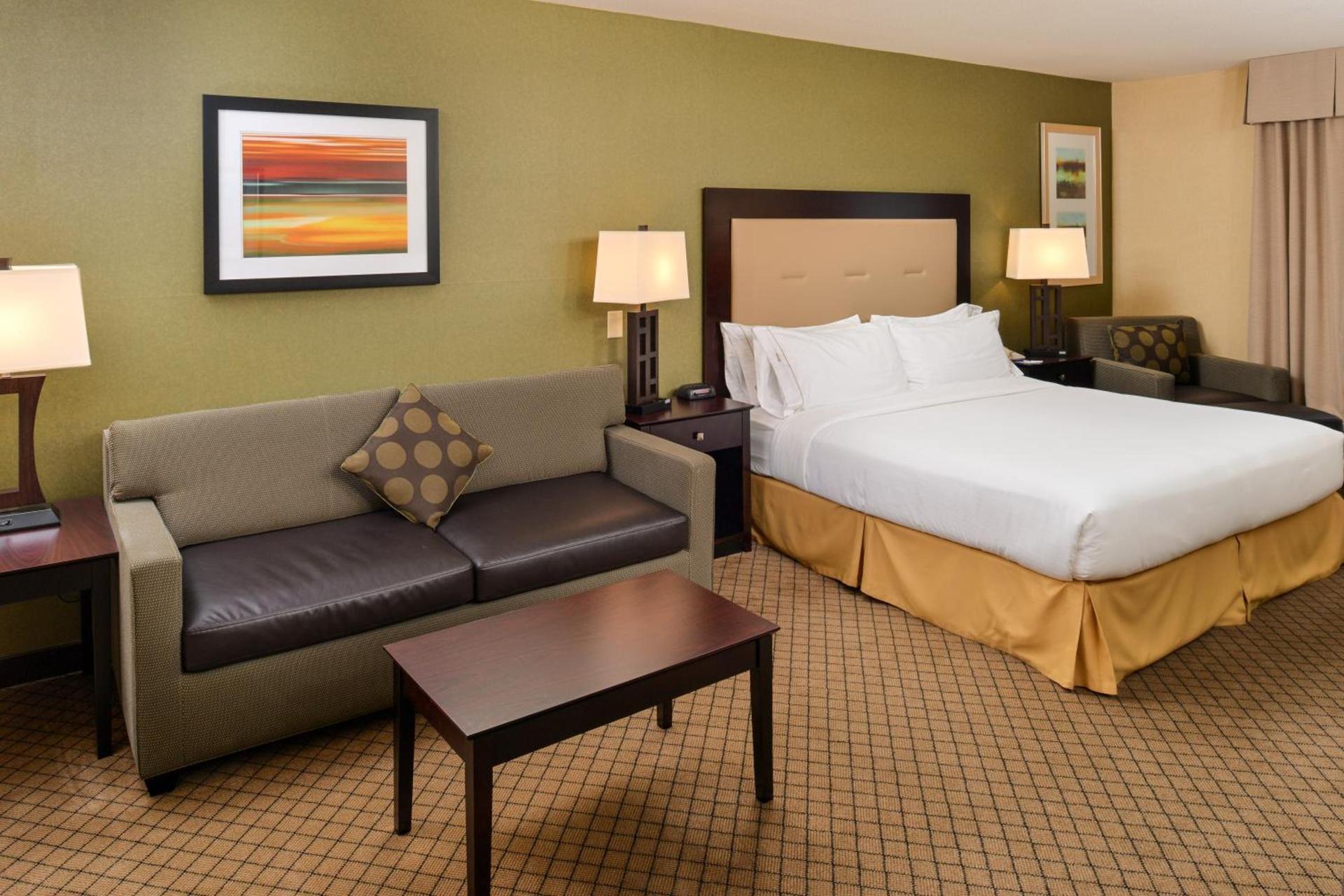 Holiday Inn Express Woodland by IHG photo 62