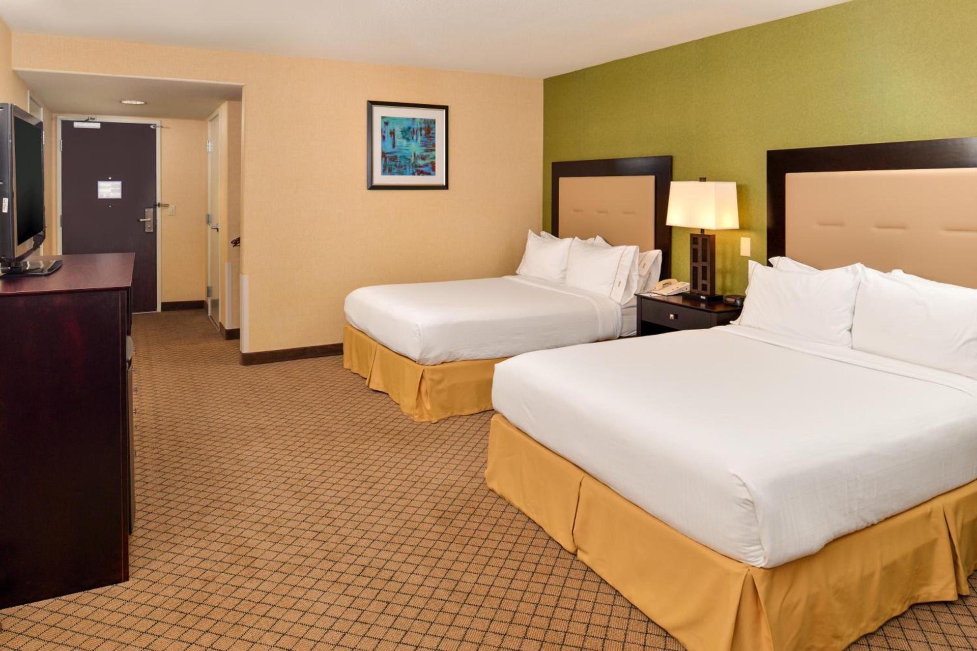 Holiday Inn Express Woodland by IHG photo 39